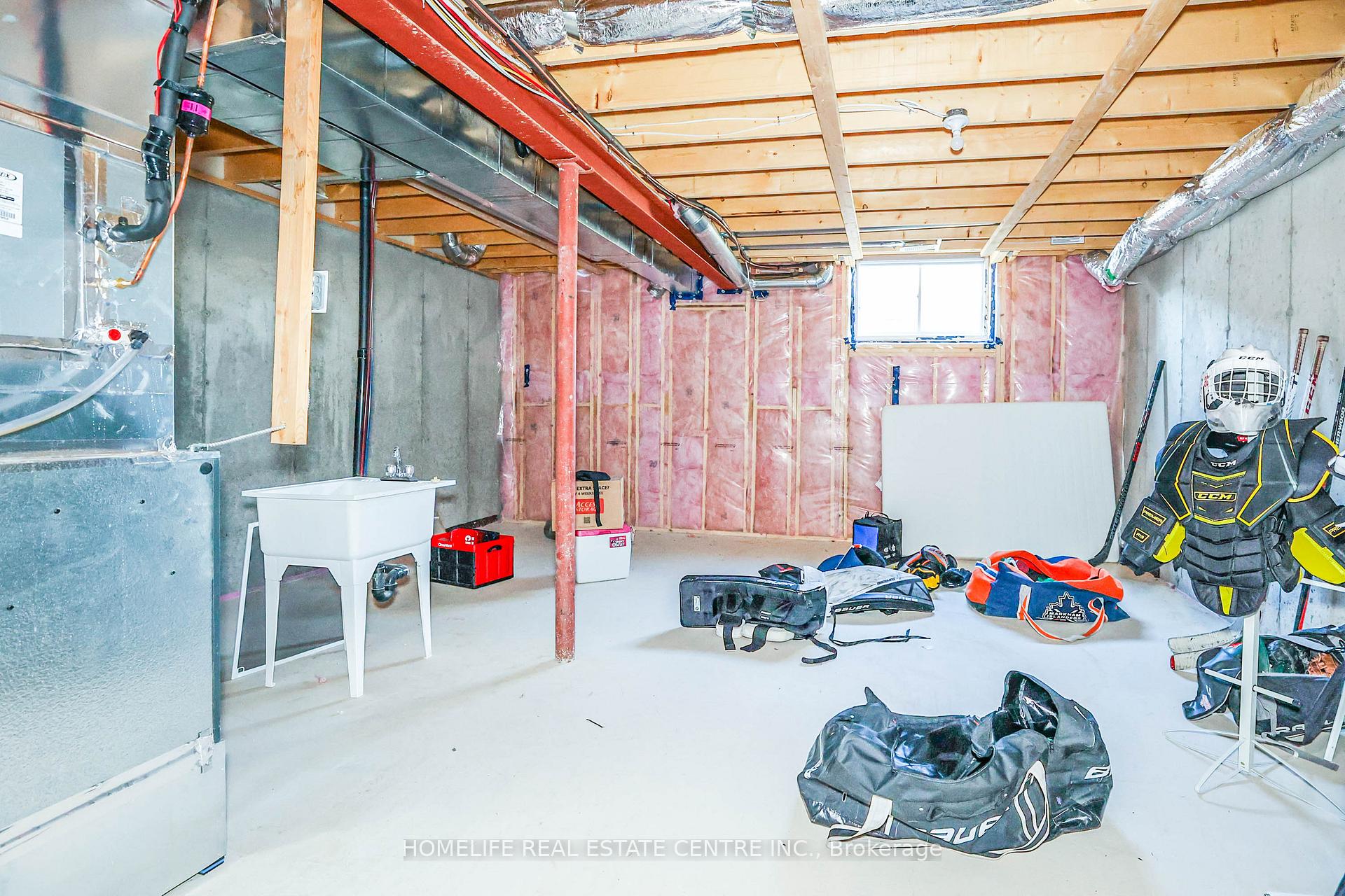 Photo 26 of 30 Bur Oak Drive, Thorold, Confederation Heights — HOMEH