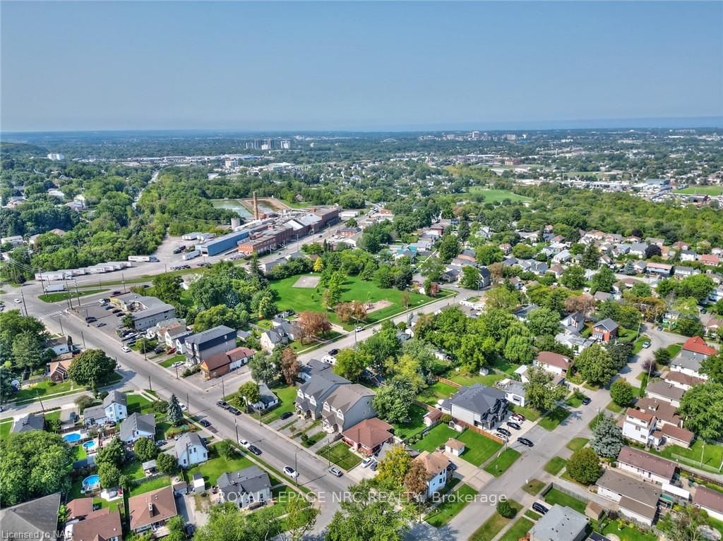 Photo 17 of 114 Welland Street N, Thorold, Thorold Downtown — HOMEH