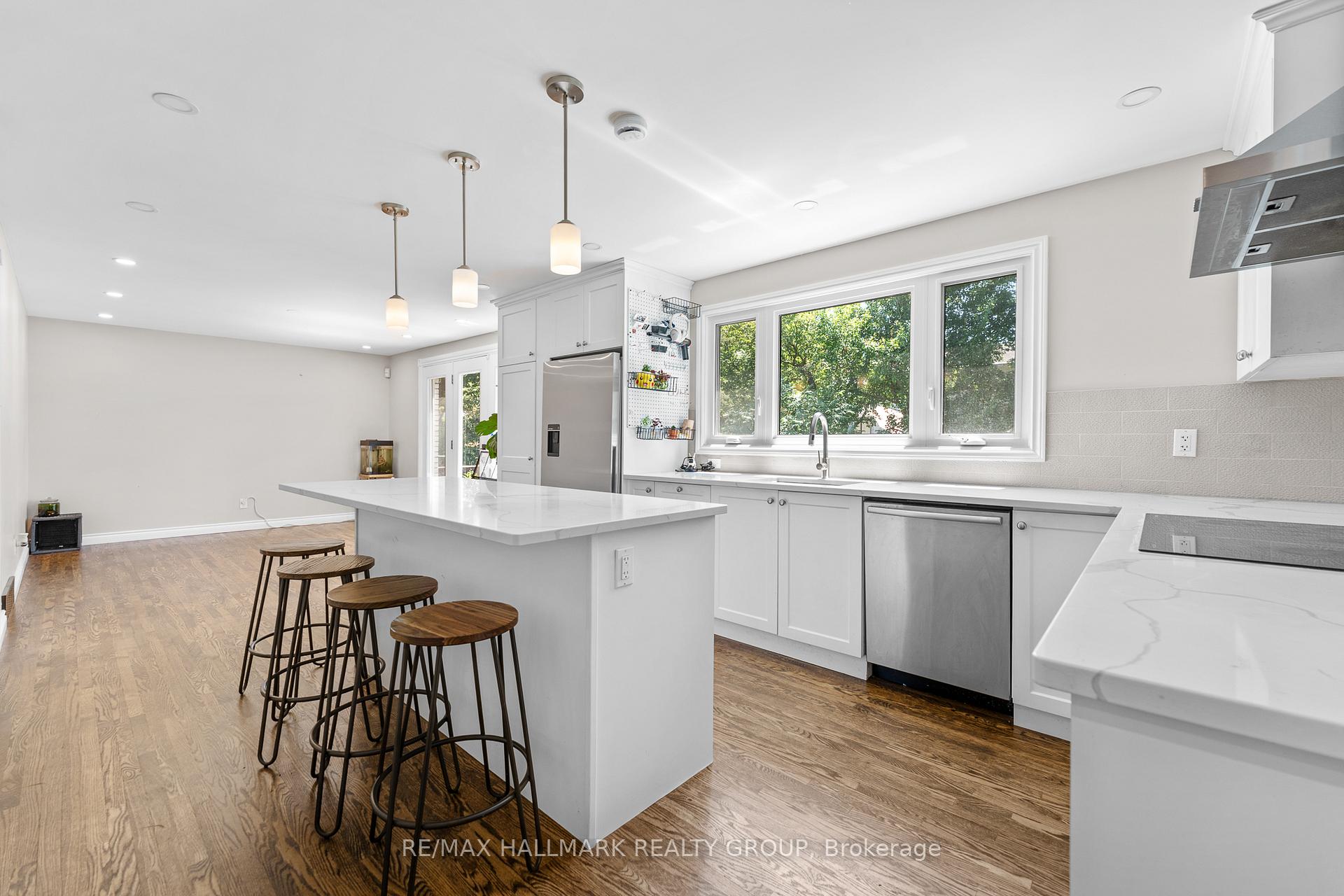 Photo 40 of 2018 Woodglen Crescent, Ottawa, Beacon Hill North — HOMEH