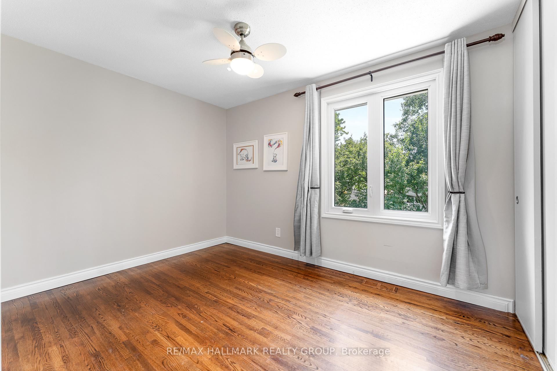 Photo 25 of 2018 Woodglen Crescent, Ottawa, Beacon Hill North — HOMEH
