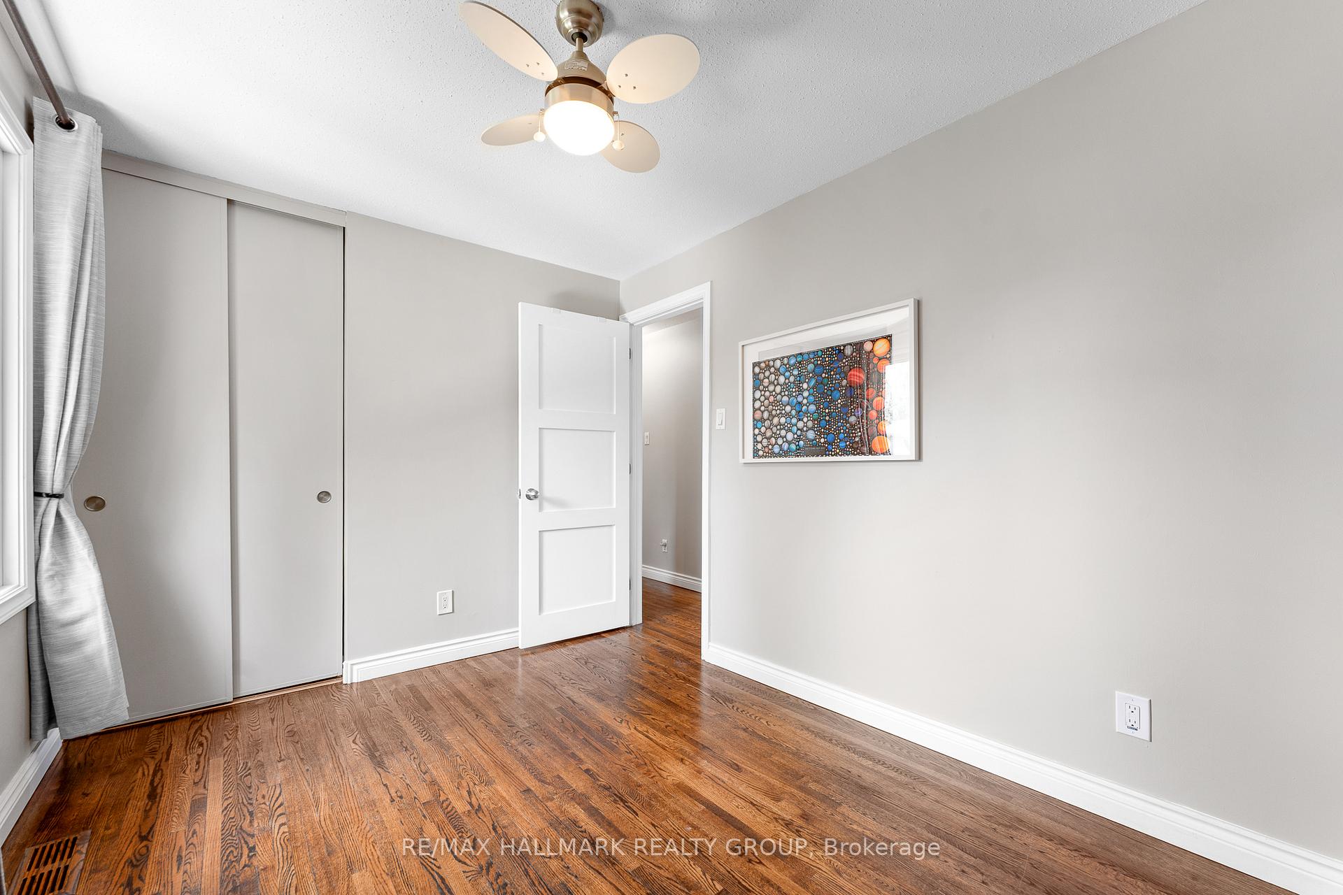 Photo 26 of 2018 Woodglen Crescent, Ottawa, Beacon Hill North — HOMEH