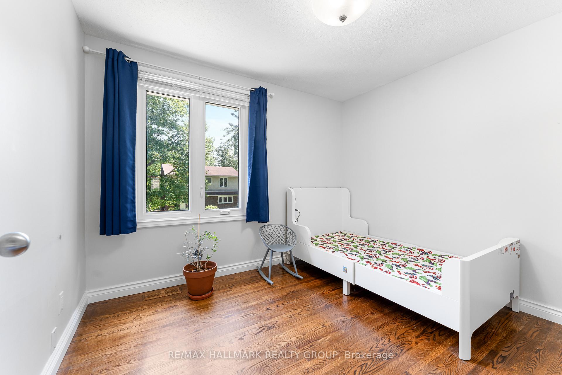 Photo 27 of 2018 Woodglen Crescent, Ottawa, Beacon Hill North — HOMEH
