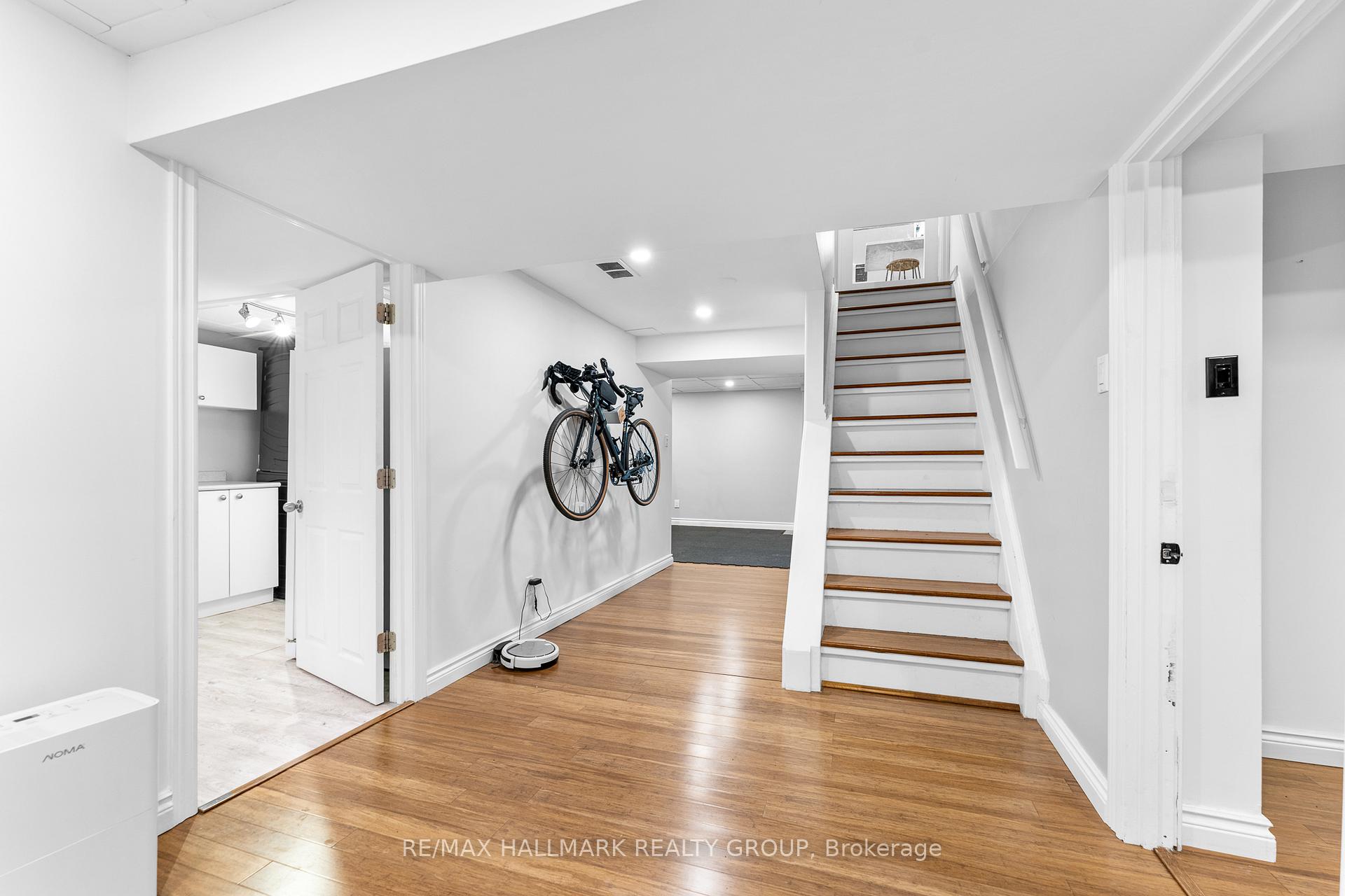 Photo 33 of 2018 Woodglen Crescent, Ottawa, Beacon Hill North — HOMEH