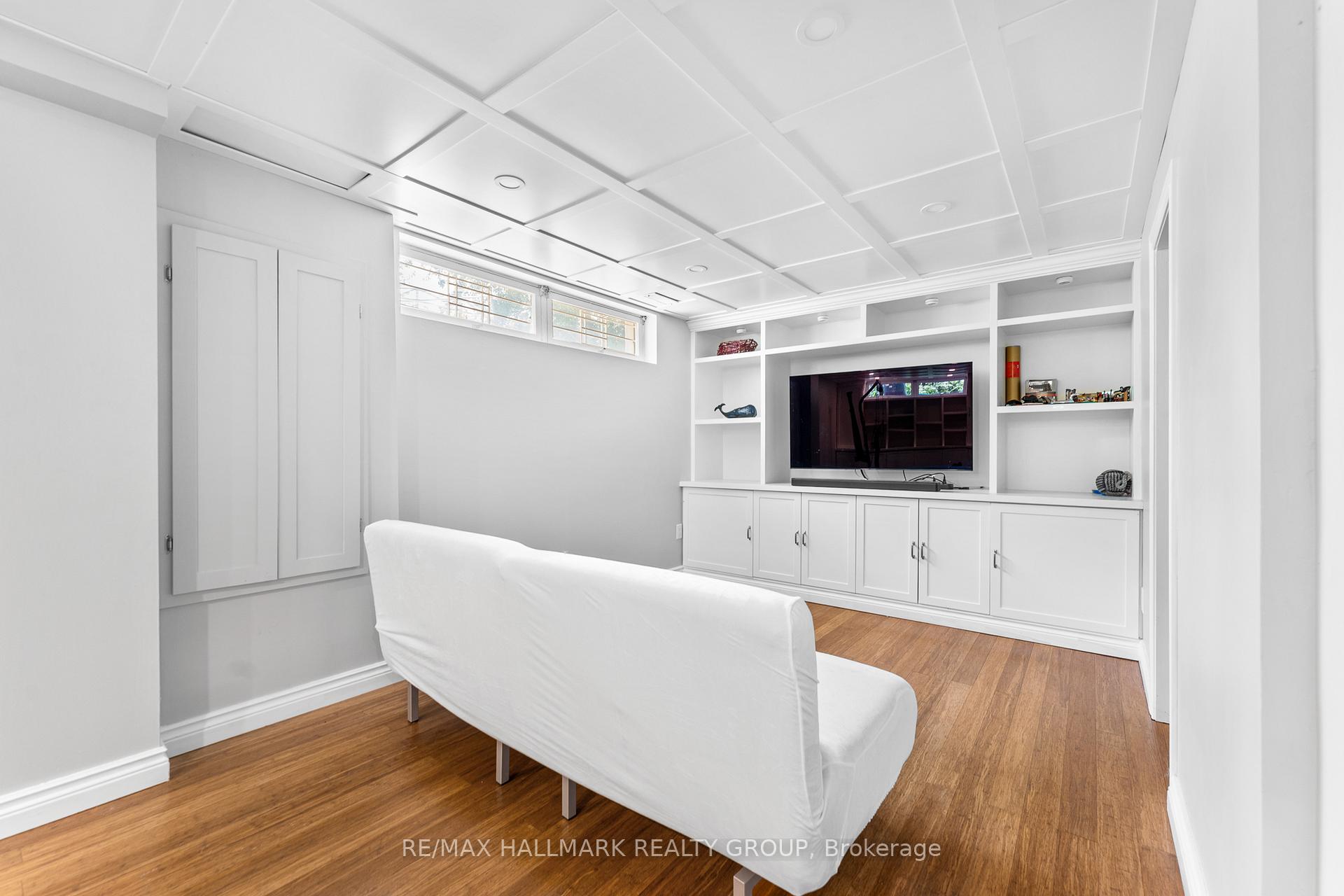 Photo 36 of 2018 Woodglen Crescent, Ottawa, Beacon Hill North — HOMEH