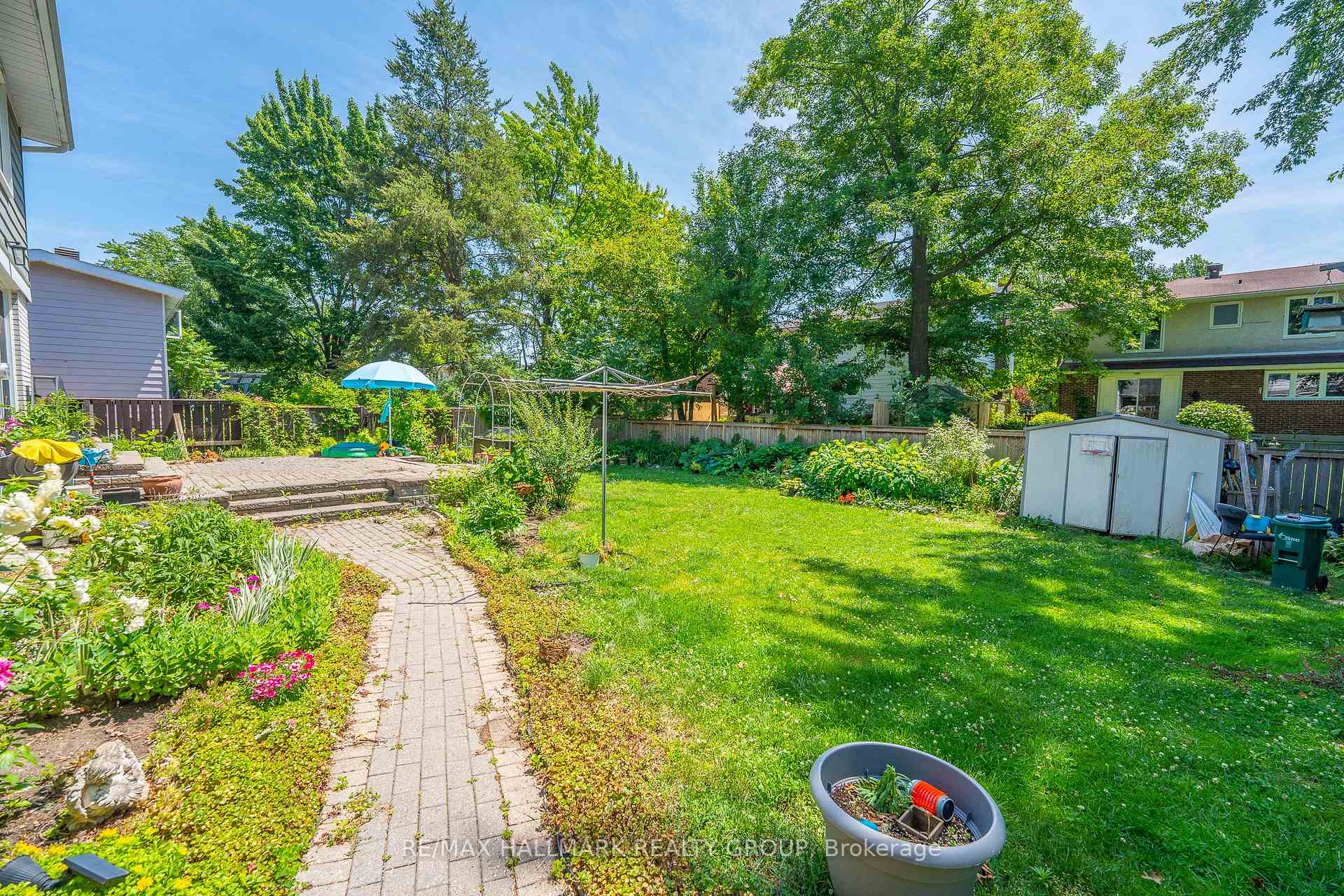 Photo 42 of 2018 Woodglen Crescent, Ottawa, Beacon Hill North — HOMEH
