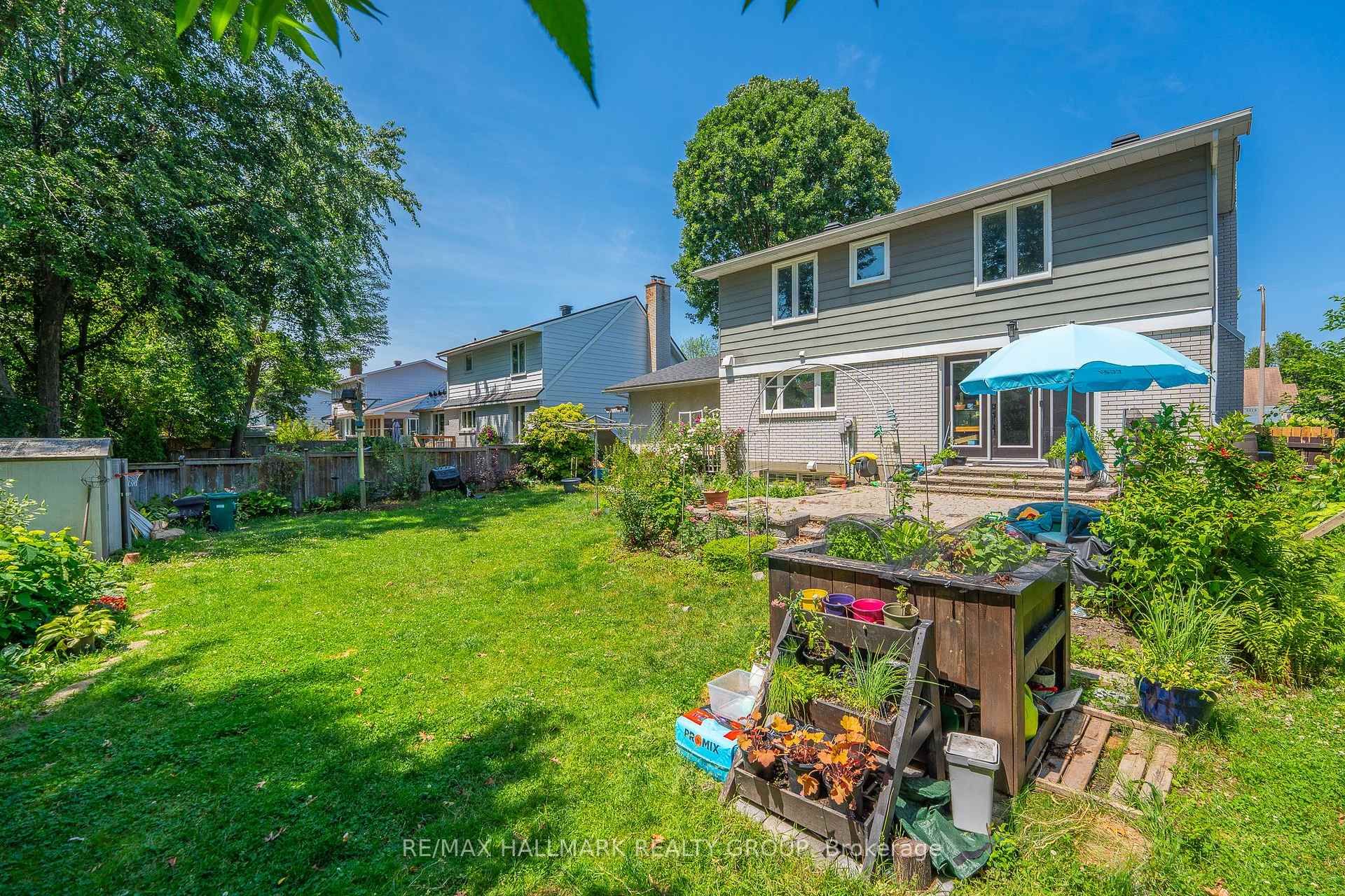 Photo 46 of 2018 Woodglen Crescent, Ottawa, Beacon Hill North — HOMEH