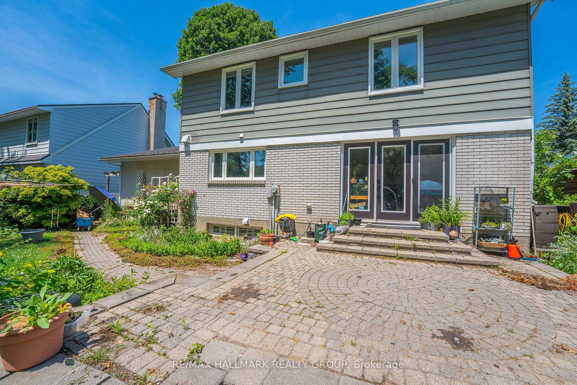 Photo 47 of 2018 Woodglen Crescent, Ottawa, Beacon Hill North — HOMEH