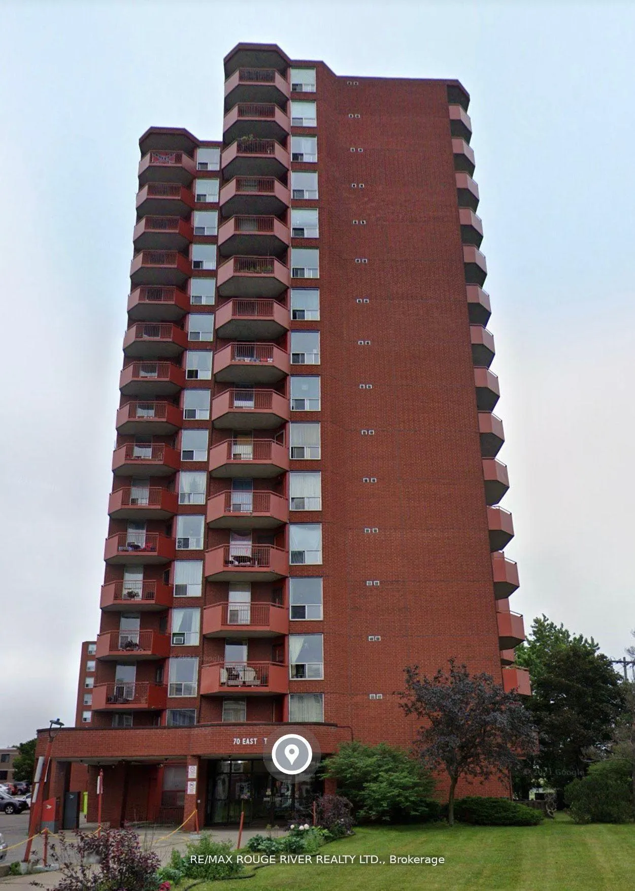 Front of Unit 403, 70 East Street