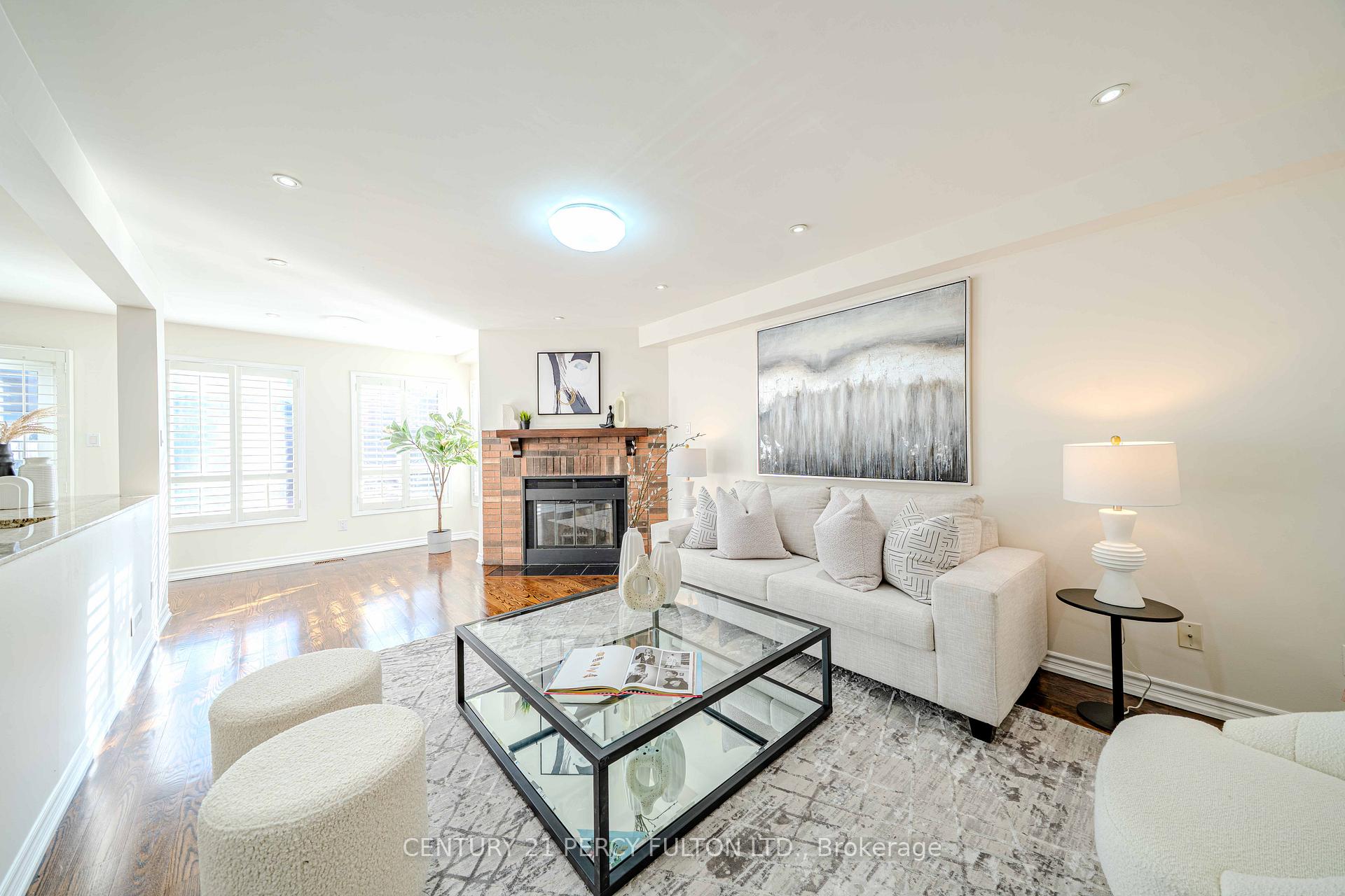 Photo 10 of 45 Oak Knolls Crescent, Scarborough, Rouge — HOMEH