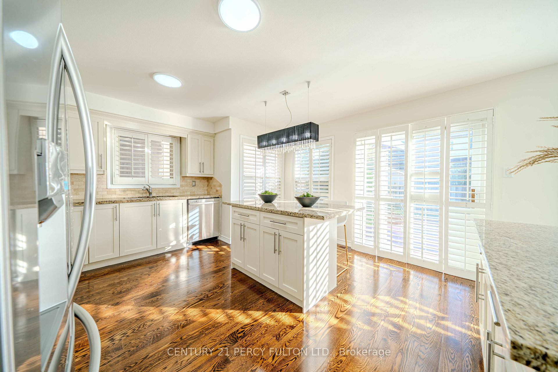 Photo 14 of 45 Oak Knolls Crescent, Scarborough, Rouge — HOMEH