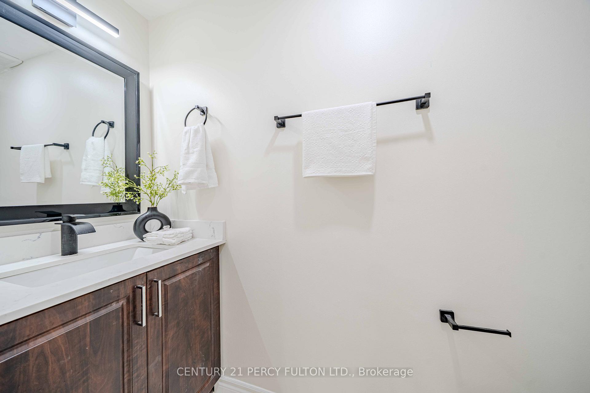 Photo 15 of 45 Oak Knolls Crescent, Scarborough, Rouge — HOMEH