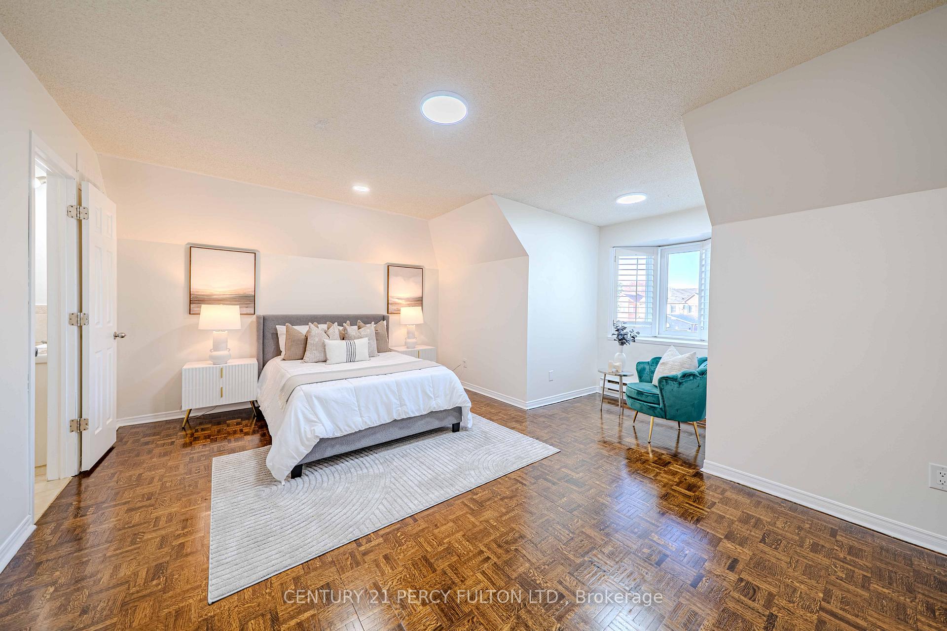 Photo 21 of 45 Oak Knolls Crescent, Scarborough, Rouge — HOMEH