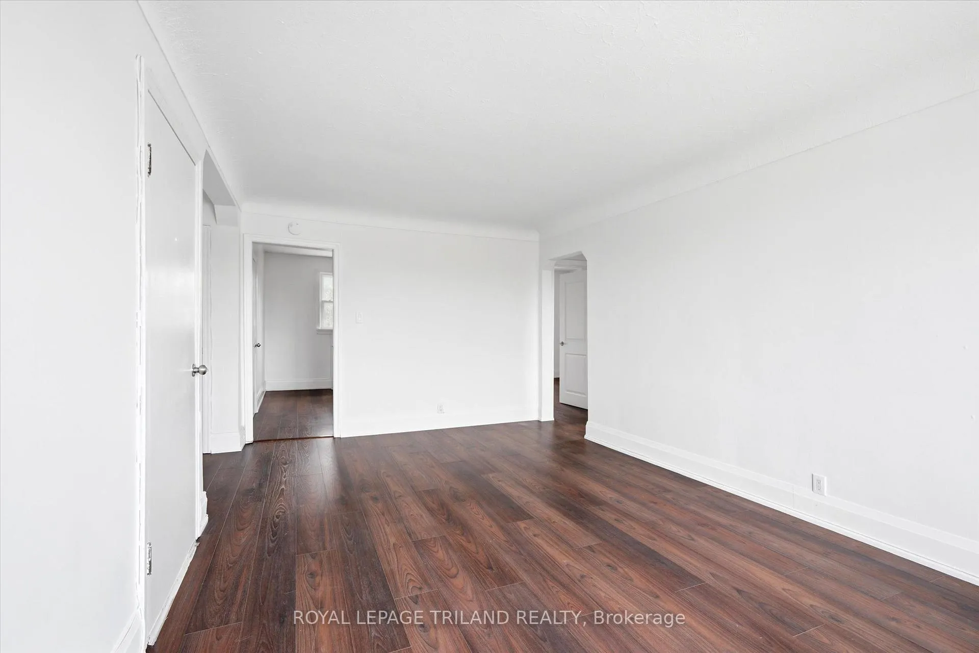 Photo 3 of Unit 6, 310 Speedvale Avenue E, Guelph, Riverside Park — HOMEH