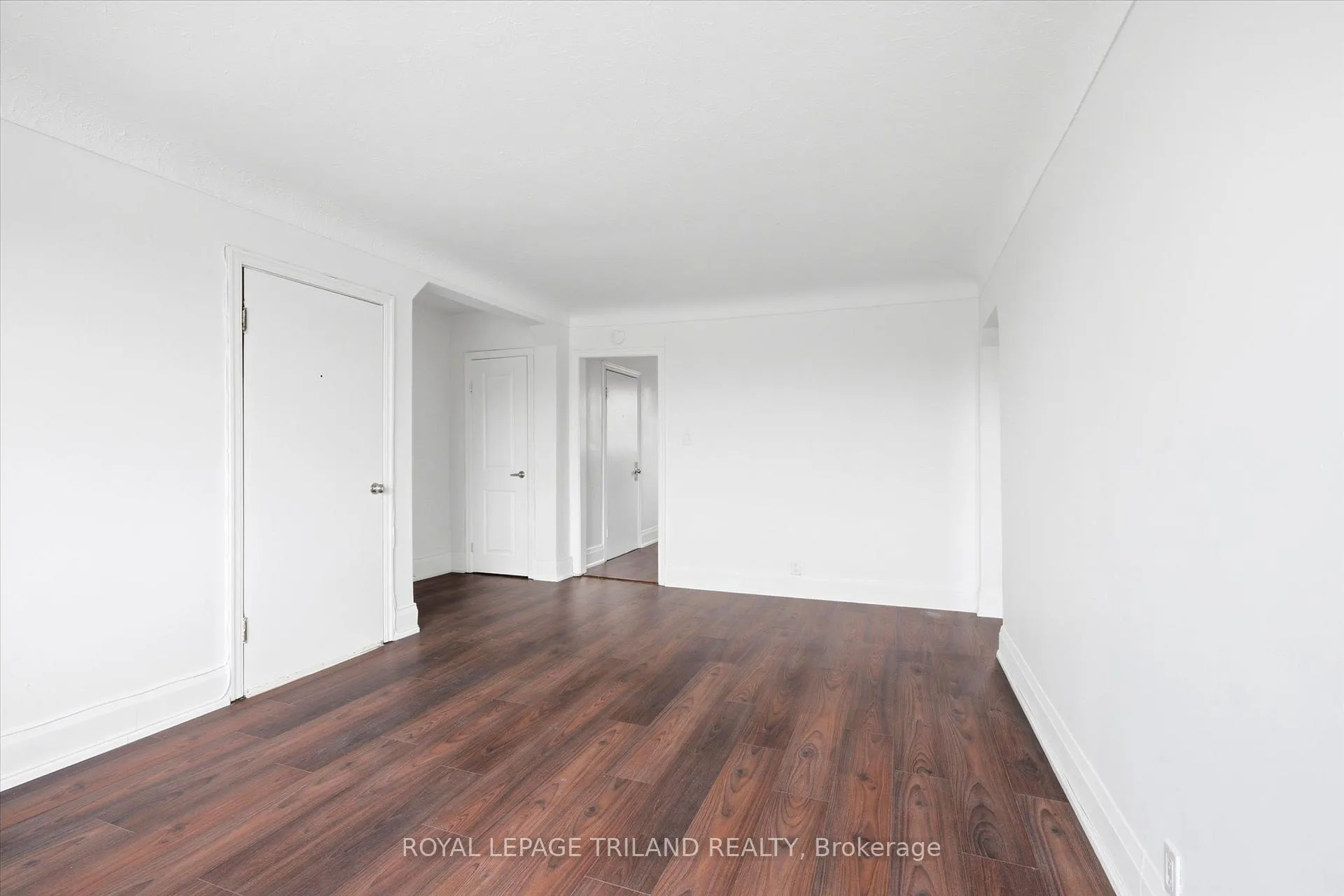Photo 4 of Unit 6, 310 Speedvale Avenue E, Guelph, Riverside Park — HOMEH