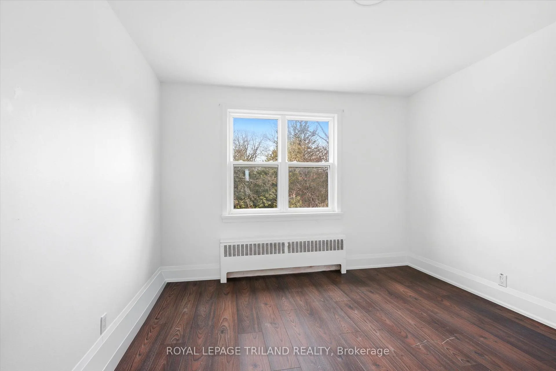 Photo 8 of Unit 6, 310 Speedvale Avenue E, Guelph, Riverside Park — HOMEH