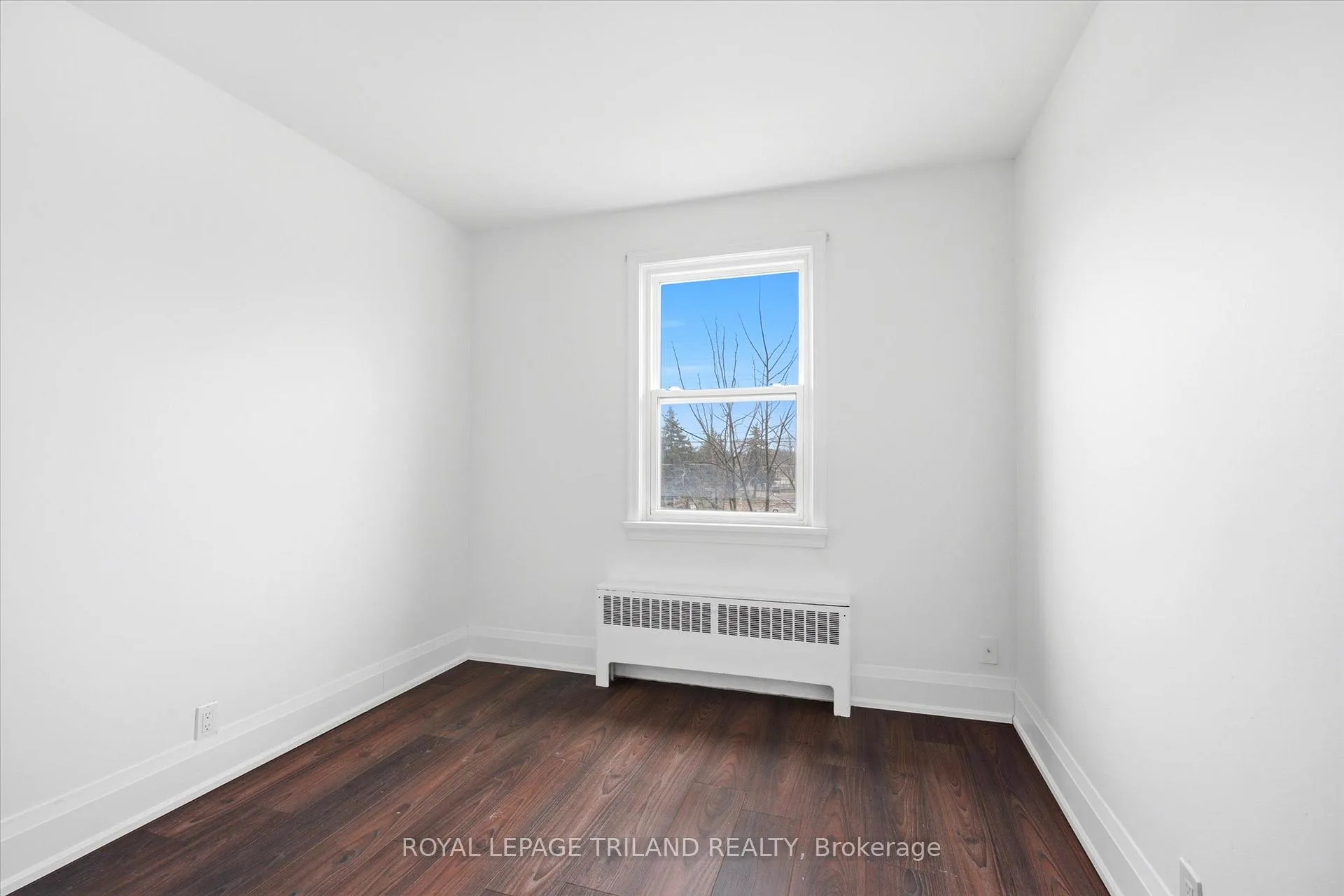 Photo 11 of Unit 6, 310 Speedvale Avenue E, Guelph, Riverside Park — HOMEH