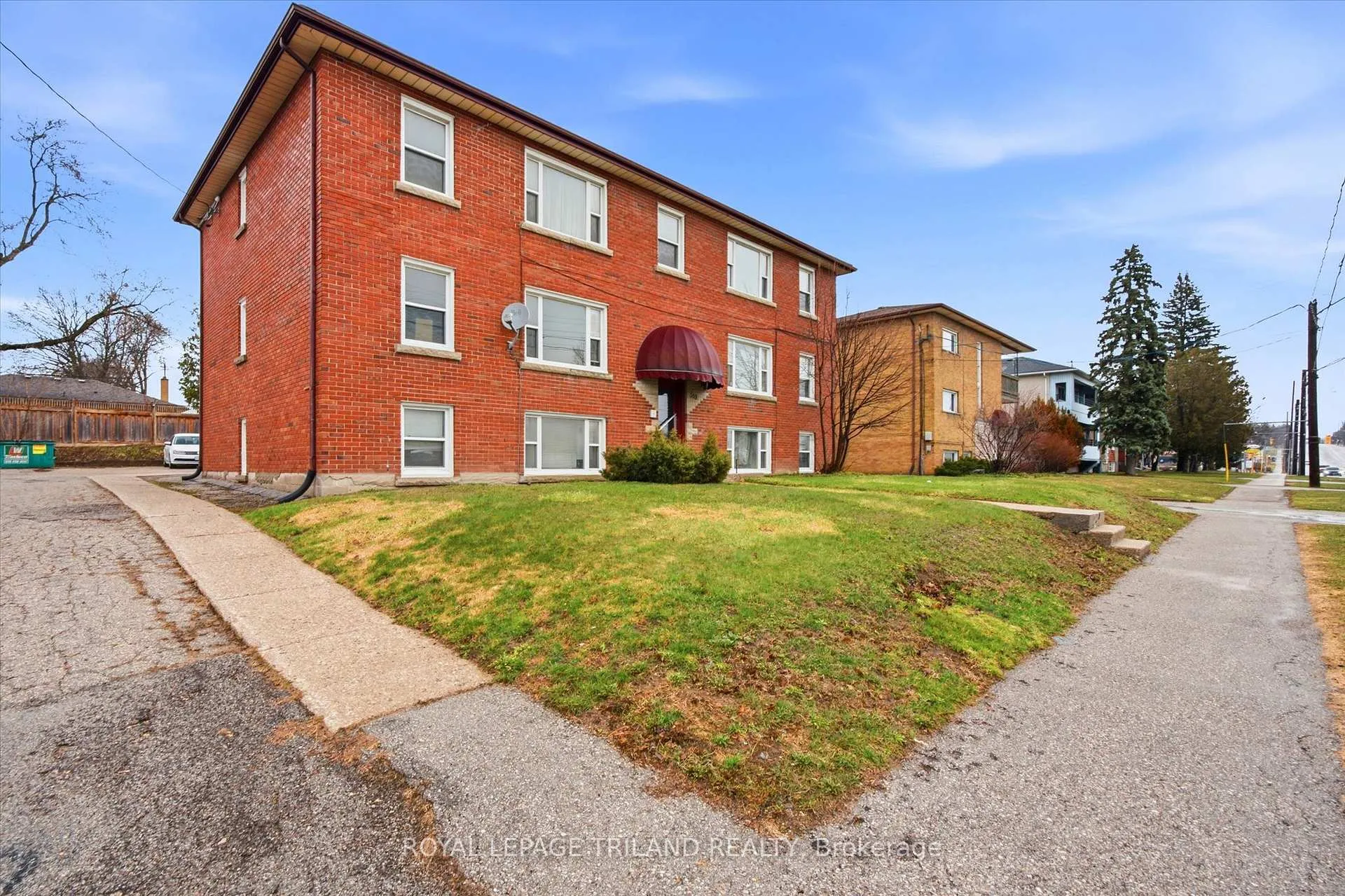 Photo 15 of Unit 6, 310 Speedvale Avenue E, Guelph, Riverside Park — HOMEH