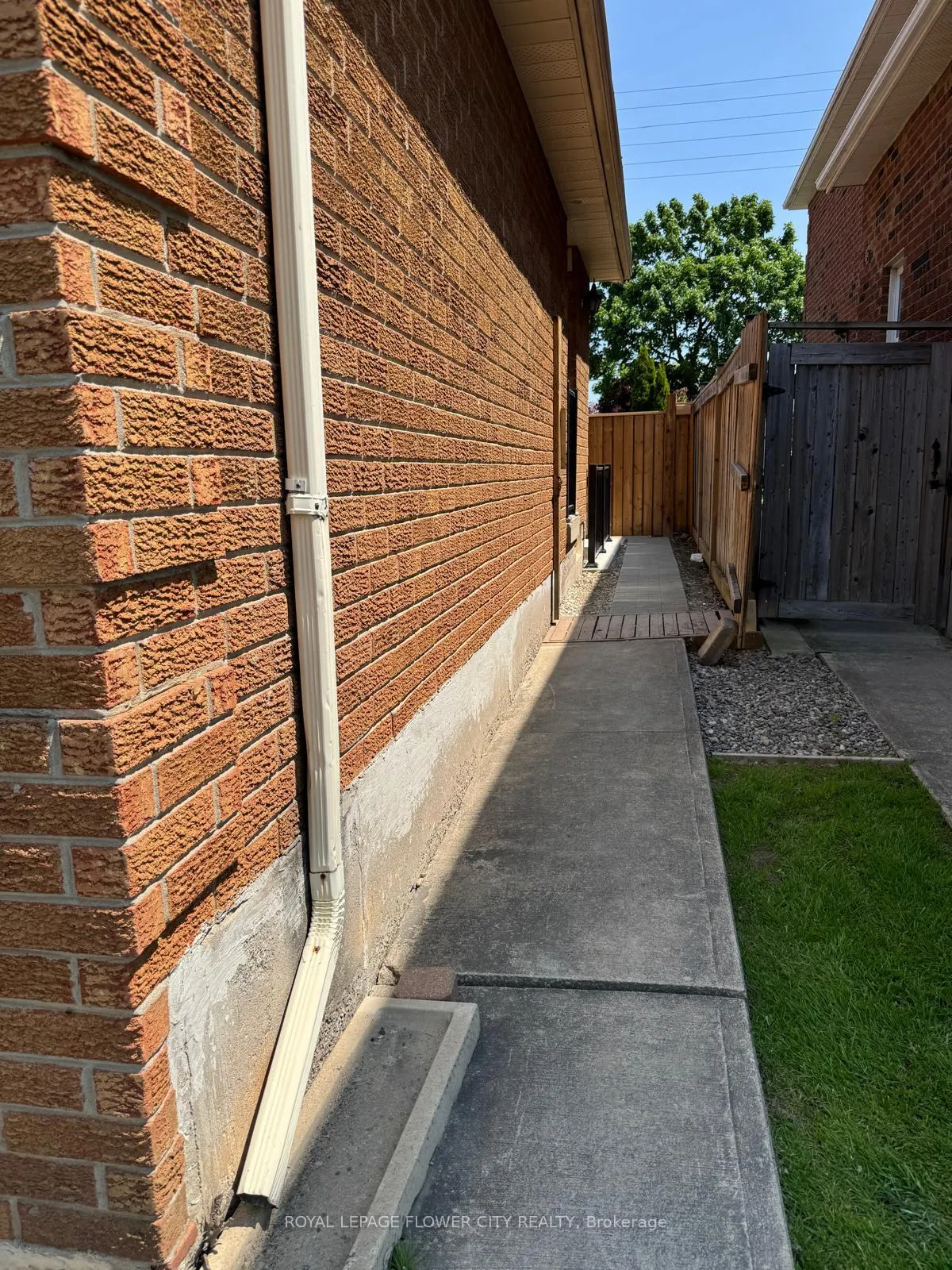 Photo 14 of Unit Basement, 98 Corkett Drive, Brampton, Northwood Park — HOMEH