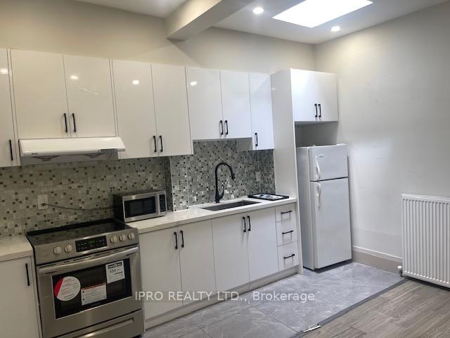 Photo 3 of Unit Apt 3, 442 Queen Street W, Toronto, Kensington-Chinatown — HOMEH