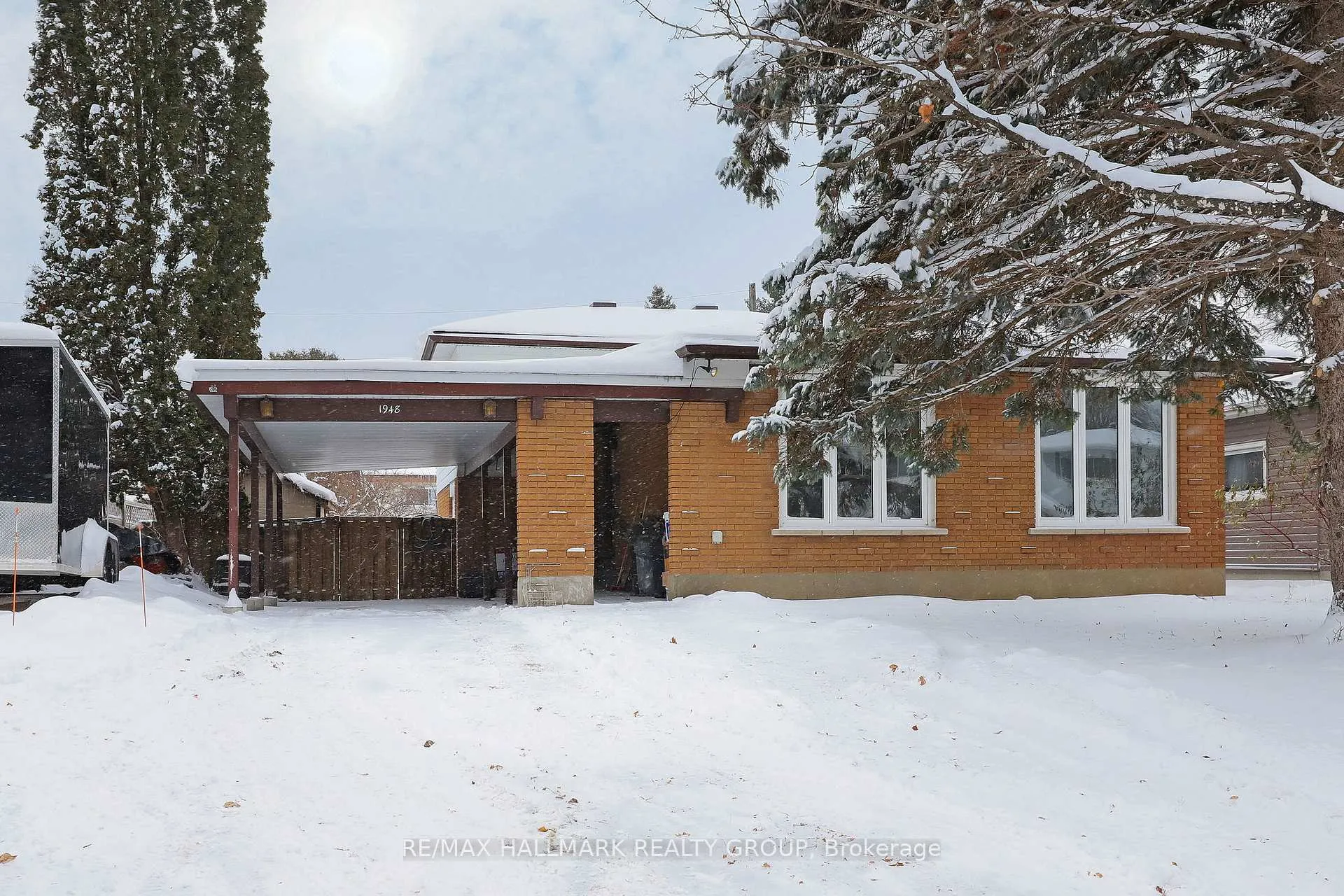 Front of 1948 Sharel Drive