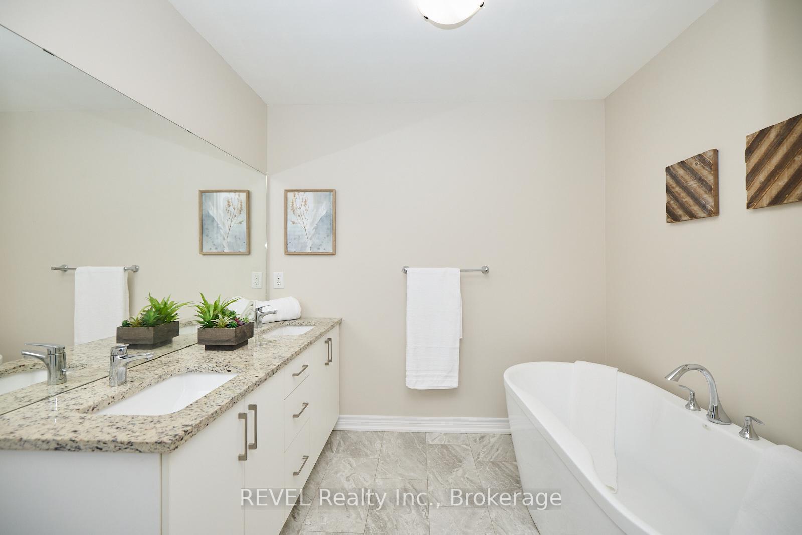 Photo 17 of 43 Homestead Way, Thorold, Rolling Meadows — HOMEH