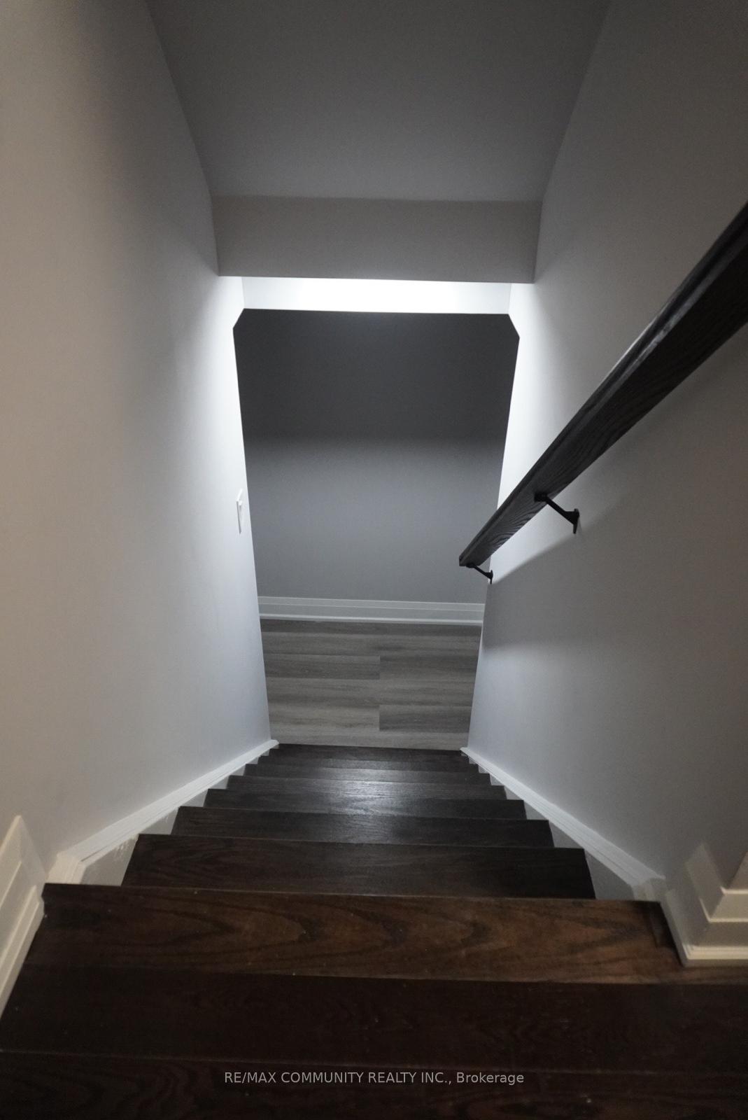 Photo 4 of 26 Bobcat Terrace, Scarborough, Rouge — HOMEH