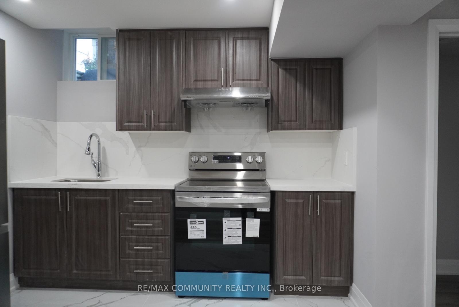 Photo 6 of 26 Bobcat Terrace, Scarborough, Rouge — HOMEH