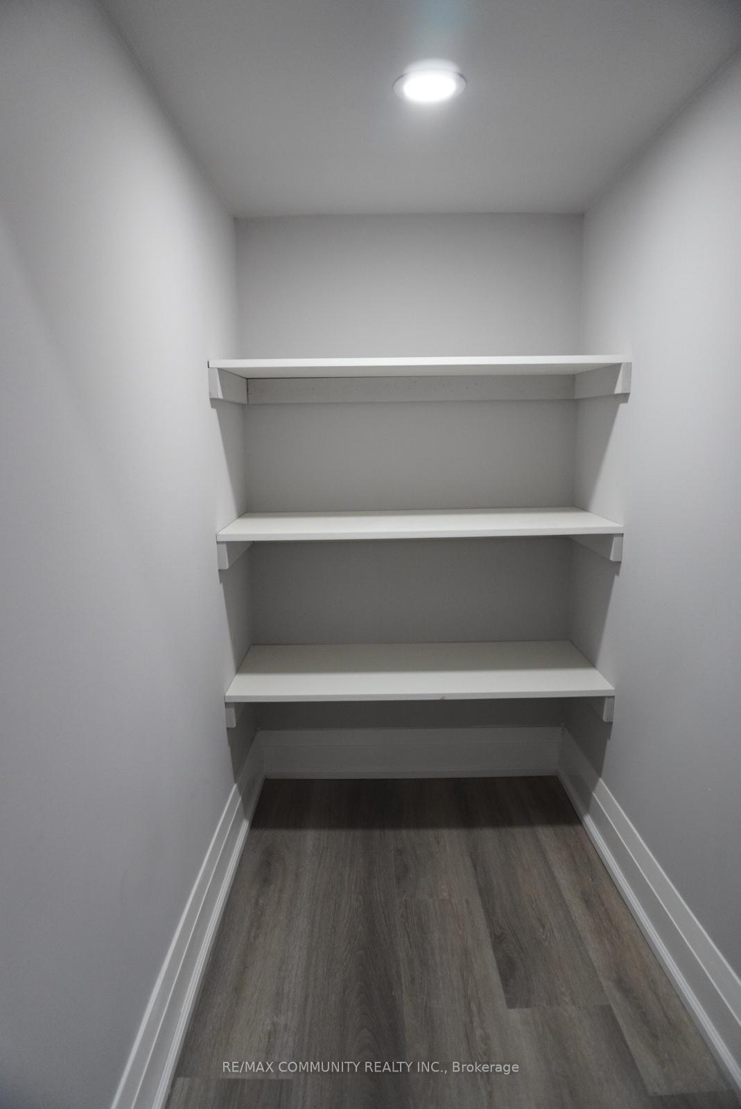 Photo 9 of 26 Bobcat Terrace, Scarborough, Rouge — HOMEH