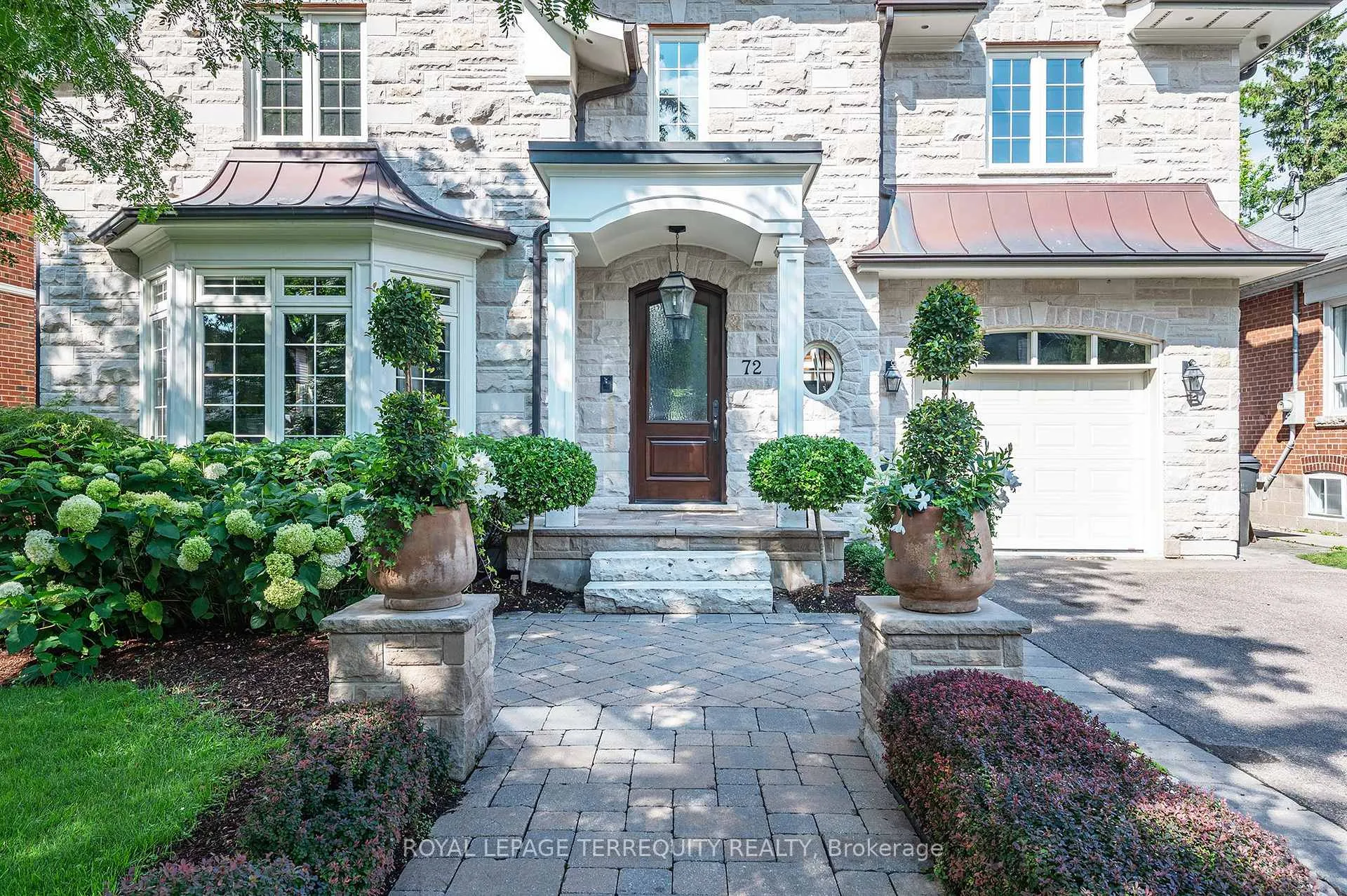 Photo 2 of 72 Eagle Road, Etobicoke, Stonegate-Queensway — HOMEH