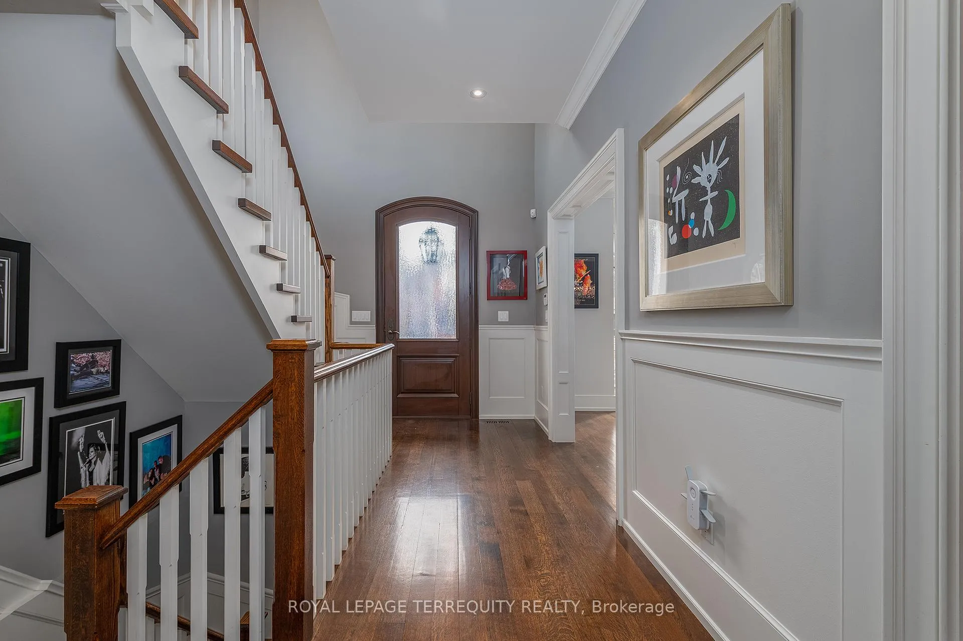 Photo 3 of 72 Eagle Road, Etobicoke, Stonegate-Queensway — HOMEH