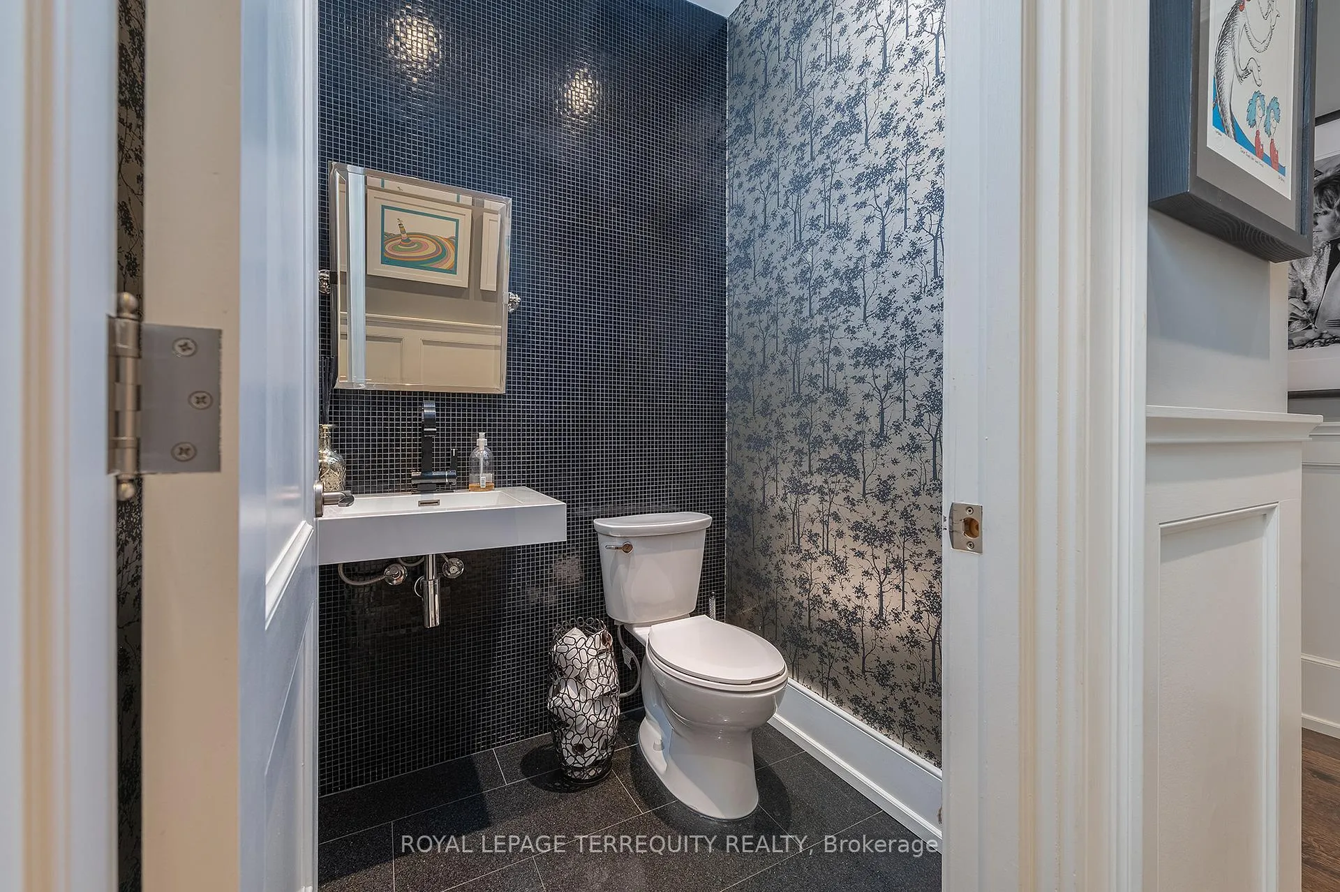 Photo 19 of 72 Eagle Road, Etobicoke, Stonegate-Queensway — HOMEH