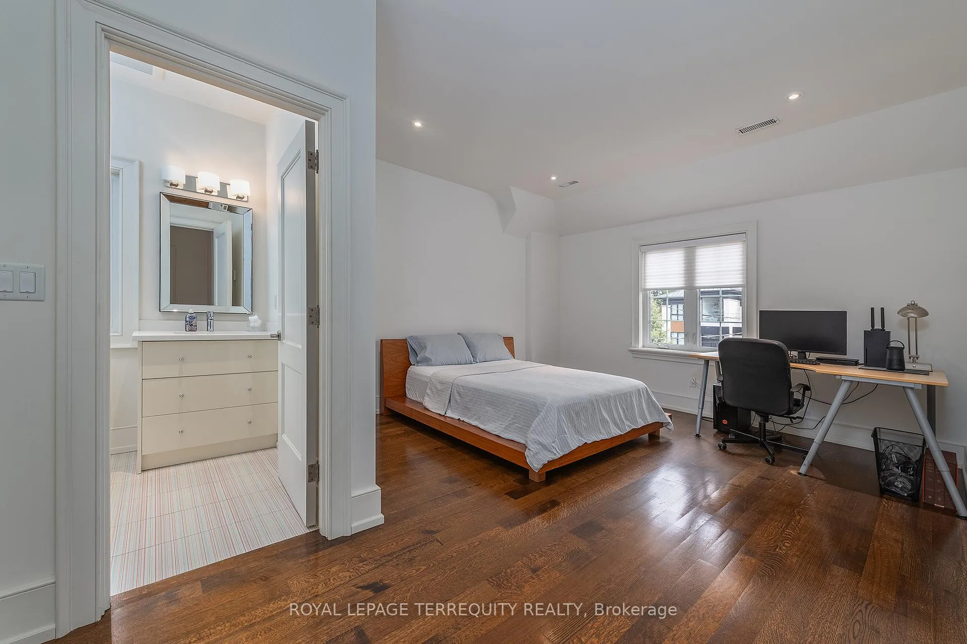 Photo 28 of 72 Eagle Road, Etobicoke, Stonegate-Queensway — HOMEH