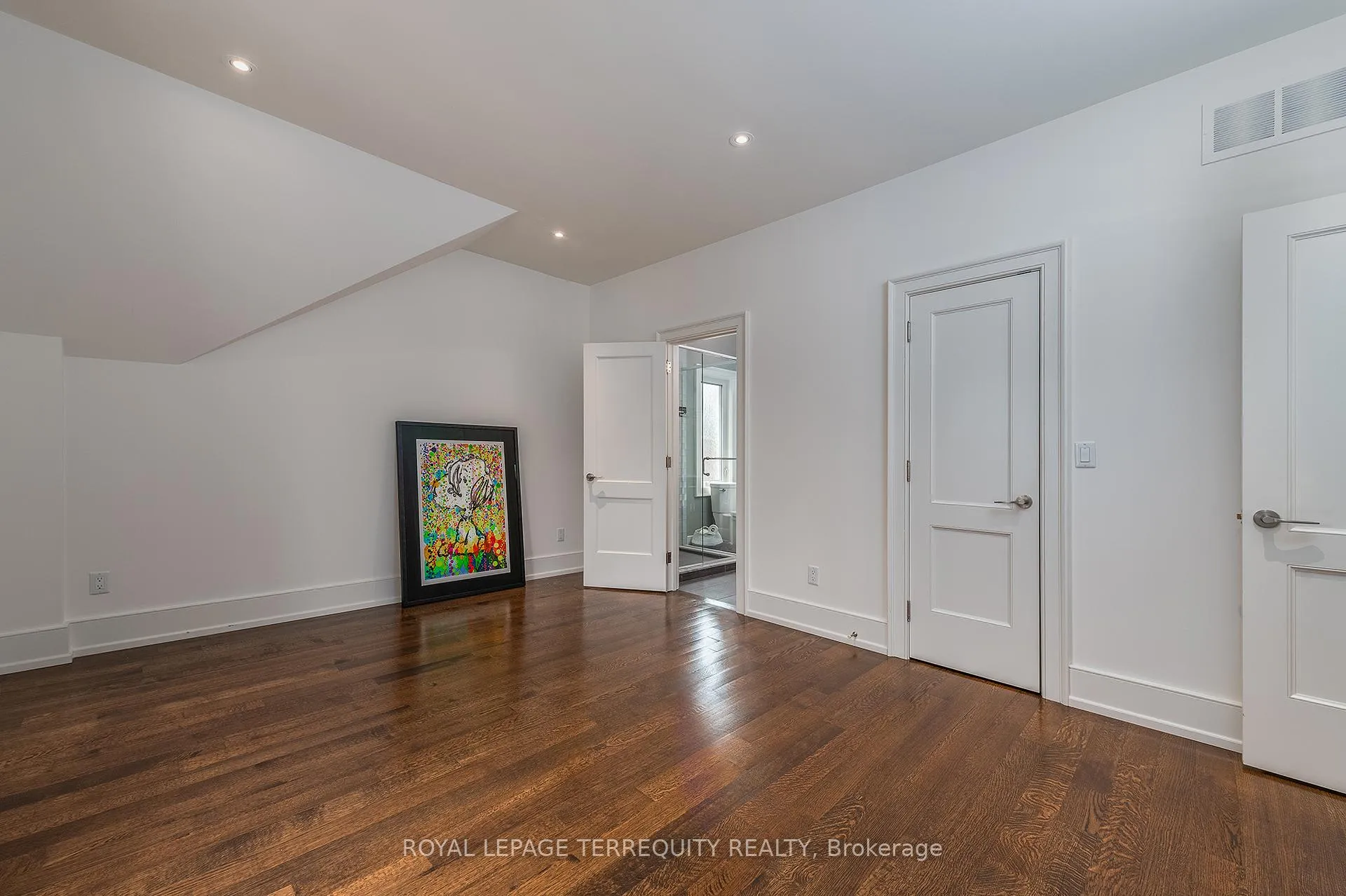 Photo 32 of 72 Eagle Road, Etobicoke, Stonegate-Queensway — HOMEH