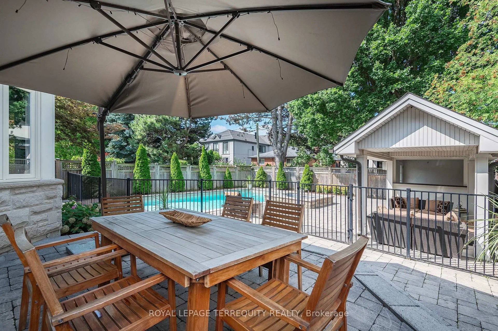 Photo 40 of 72 Eagle Road, Etobicoke, Stonegate-Queensway — HOMEH