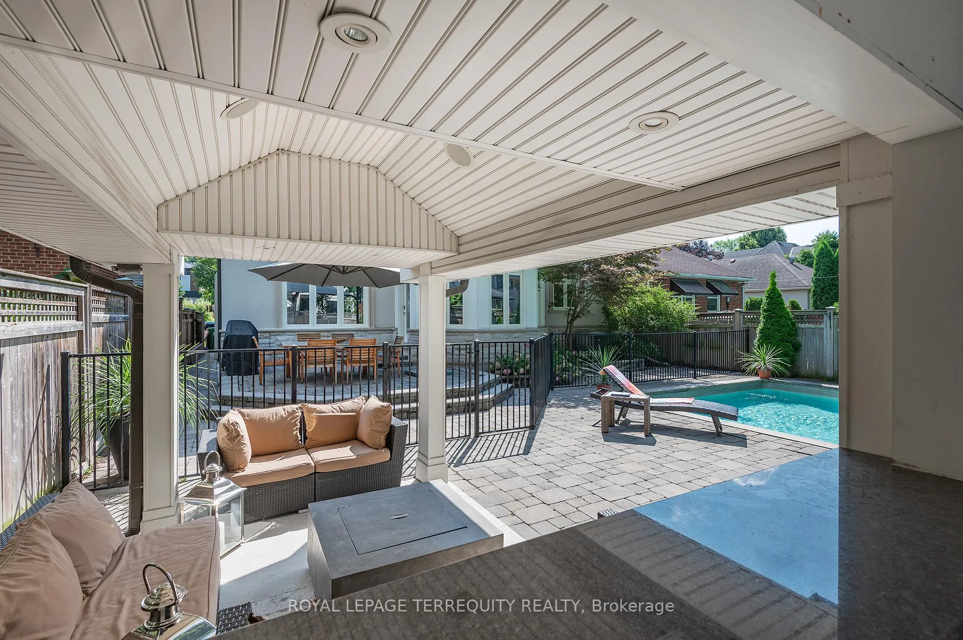 Photo 42 of 72 Eagle Road, Etobicoke, Stonegate-Queensway — HOMEH