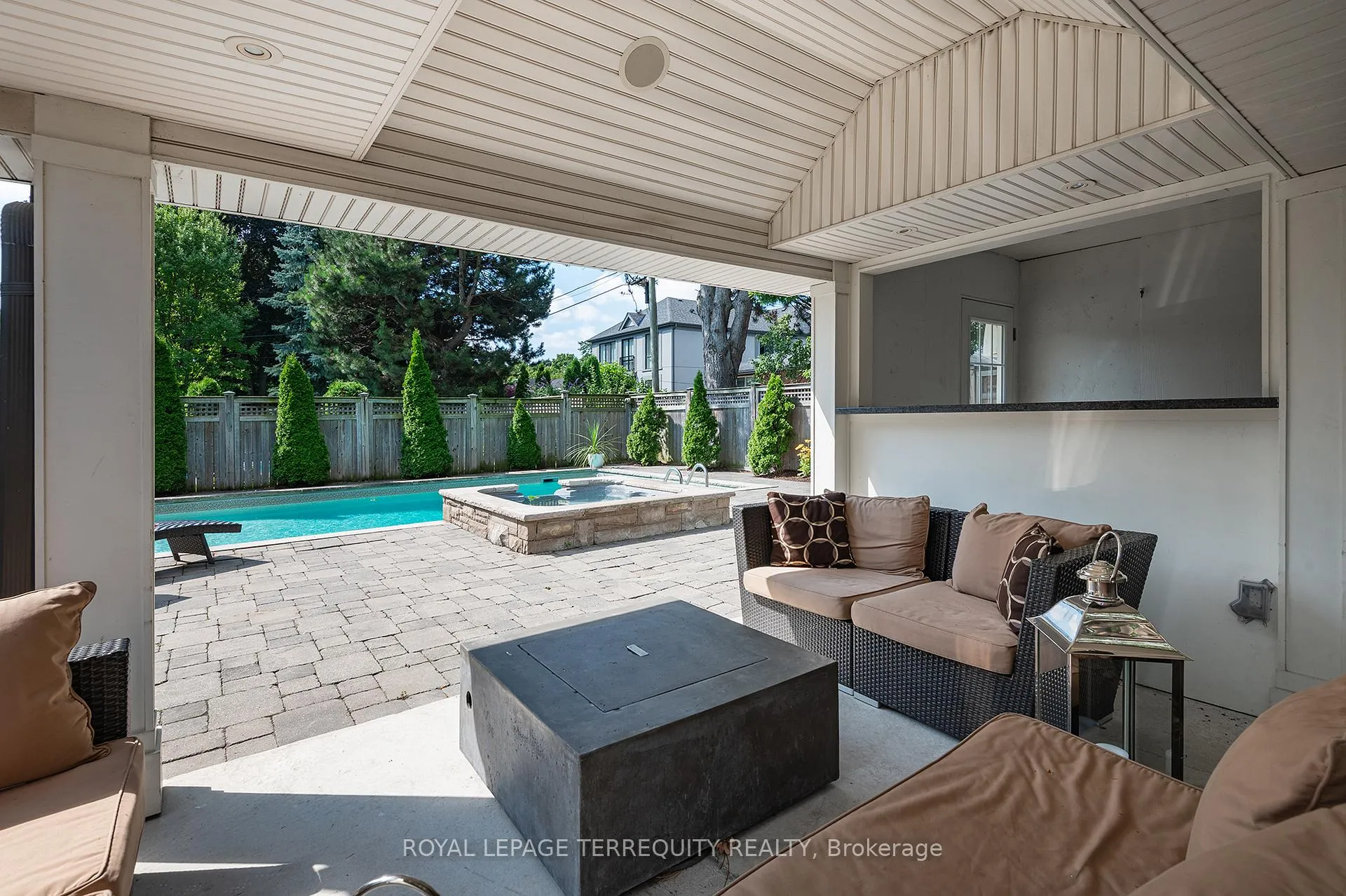 Photo 43 of 72 Eagle Road, Etobicoke, Stonegate-Queensway — HOMEH