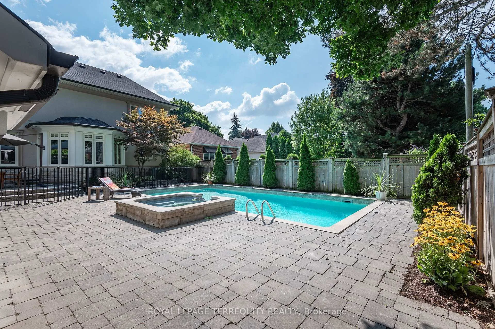 Photo 46 of 72 Eagle Road, Etobicoke, Stonegate-Queensway — HOMEH