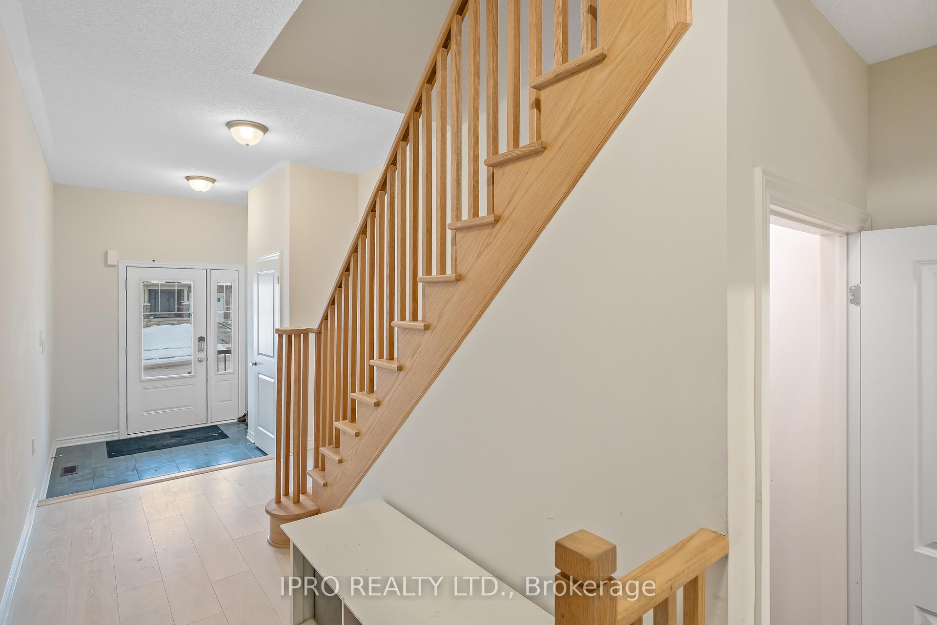 Photo 3 of 5 Sapphire Way, Thorold, Rolling Meadows — HOMEH