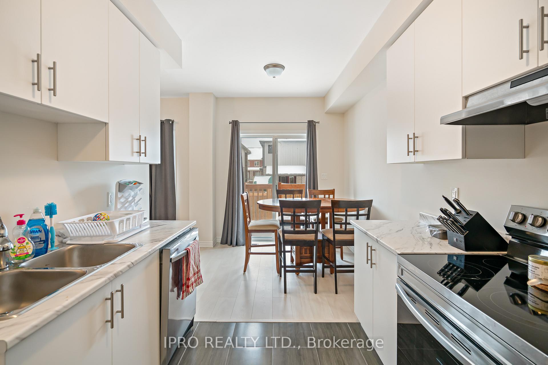 Photo 8 of 5 Sapphire Way, Thorold, Rolling Meadows — HOMEH