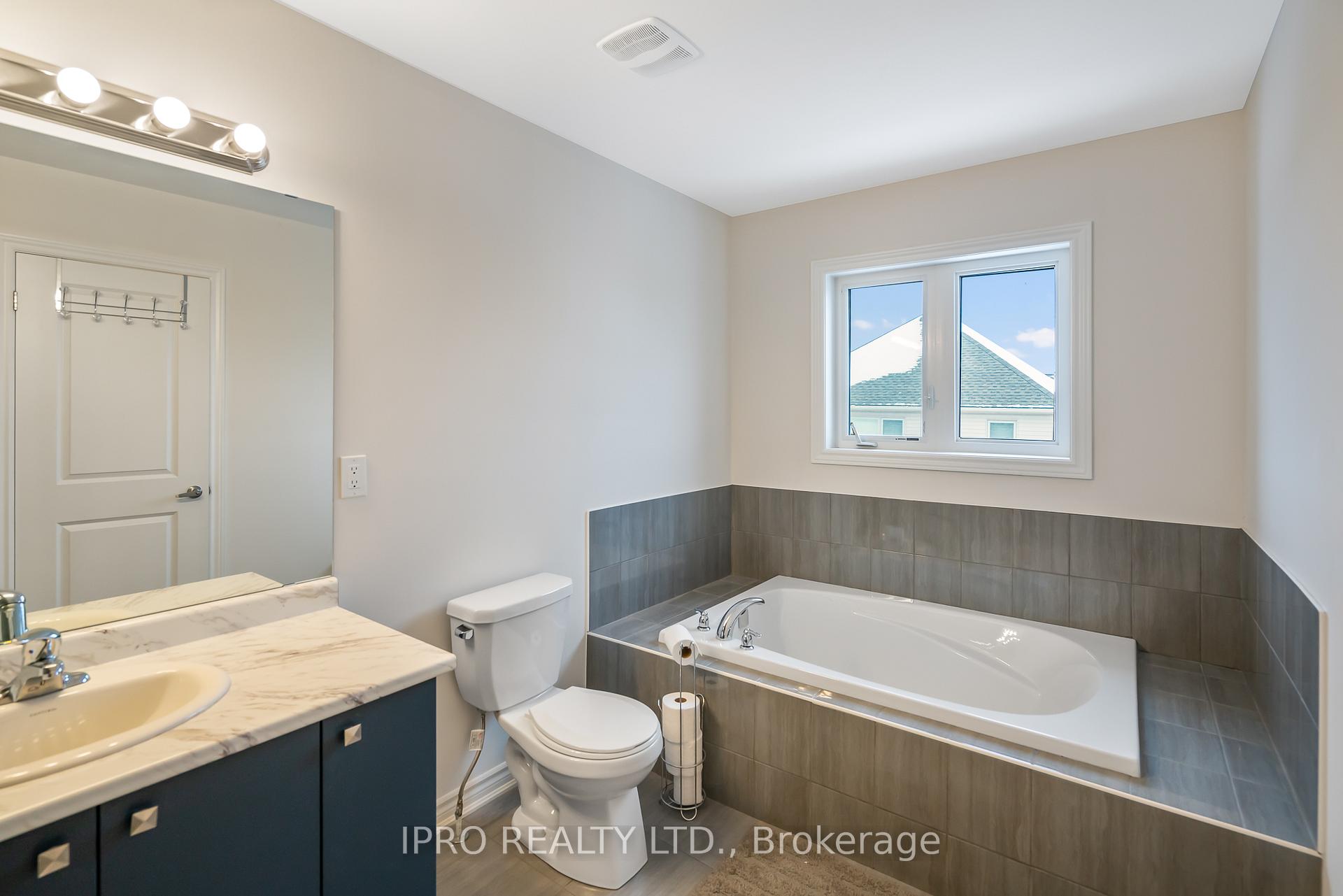Photo 13 of 5 Sapphire Way, Thorold, Rolling Meadows — HOMEH