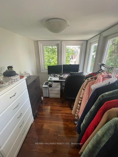 Photo 6 of Unit 2nd Floor, 176 Lippincott Street, Toronto, University — HOMEH