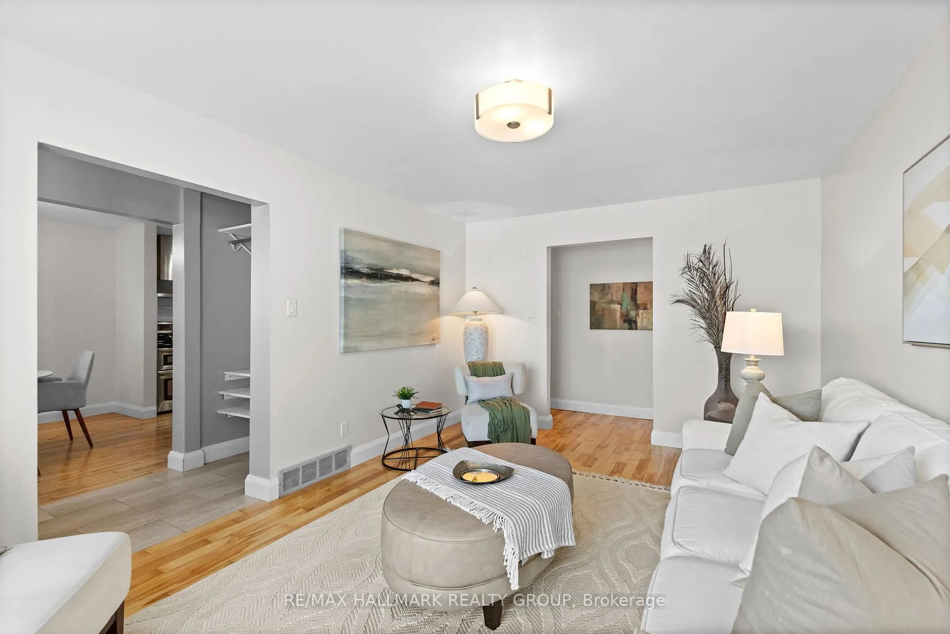 Photo 15 of 2155 Monson Crescent, Ottawa, Beacon Hill North — HOMEH