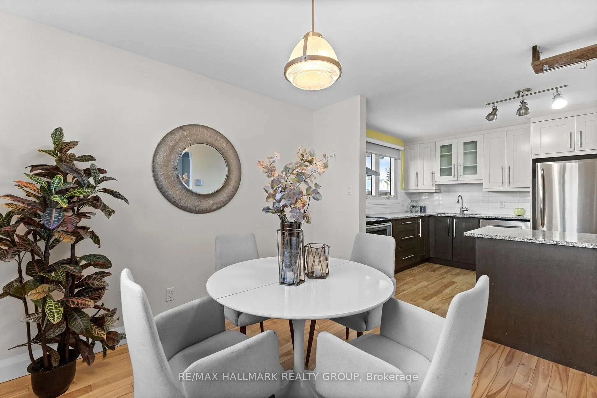 Photo 26 of 2155 Monson Crescent, Ottawa, Beacon Hill North — HOMEH