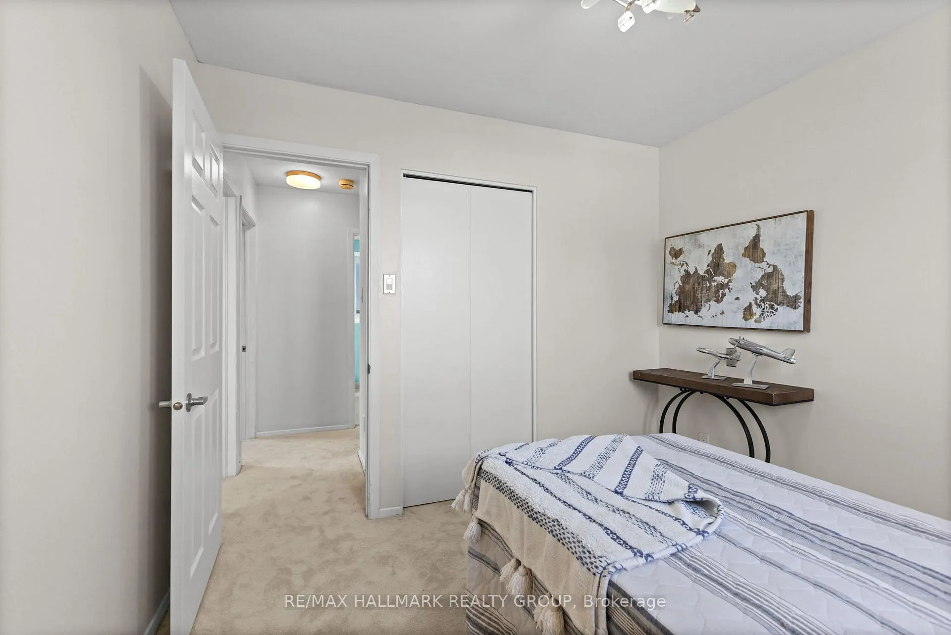 Photo 39 of 2155 Monson Crescent, Ottawa, Beacon Hill North — HOMEH