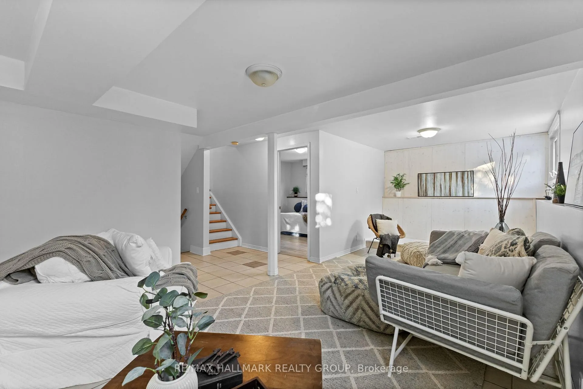 Photo 42 of 2155 Monson Crescent, Ottawa, Beacon Hill North — HOMEH
