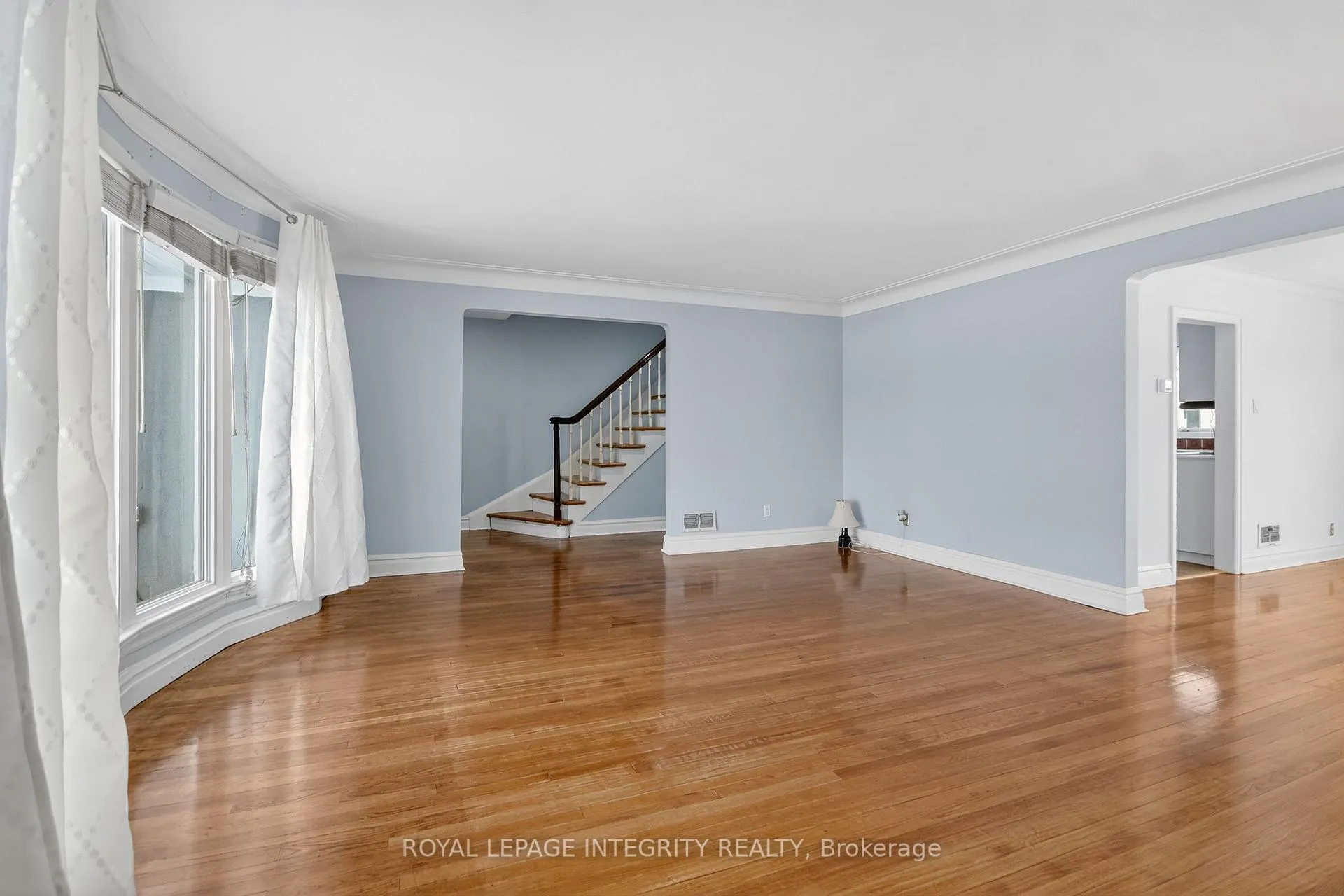 Photo 12 of 230 Smyth Road, Ottawa, Alta Vista/Faircrest Heights — HOMEH