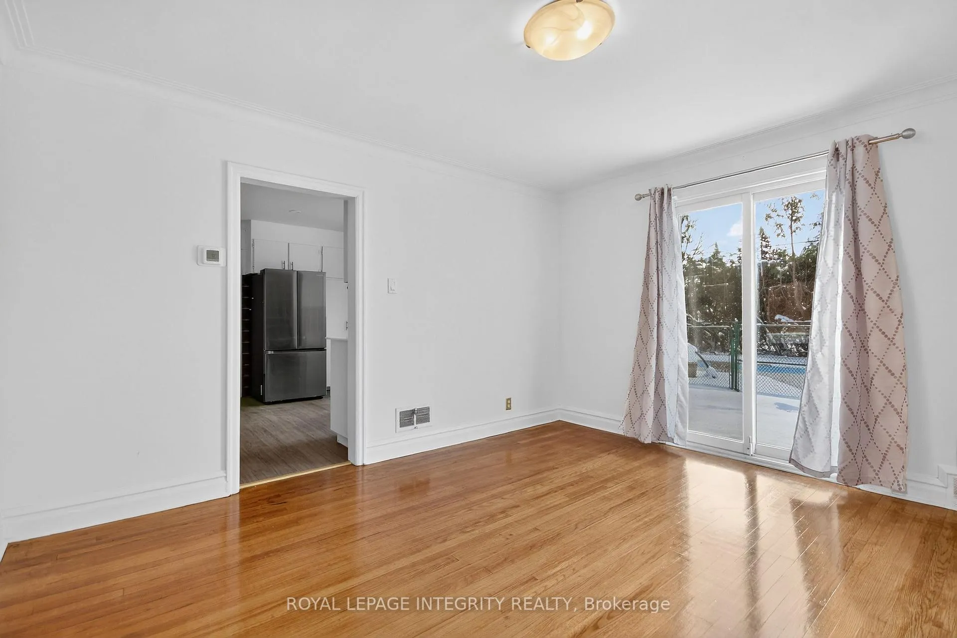 Photo 25 of 230 Smyth Road, Ottawa, Alta Vista/Faircrest Heights — HOMEH