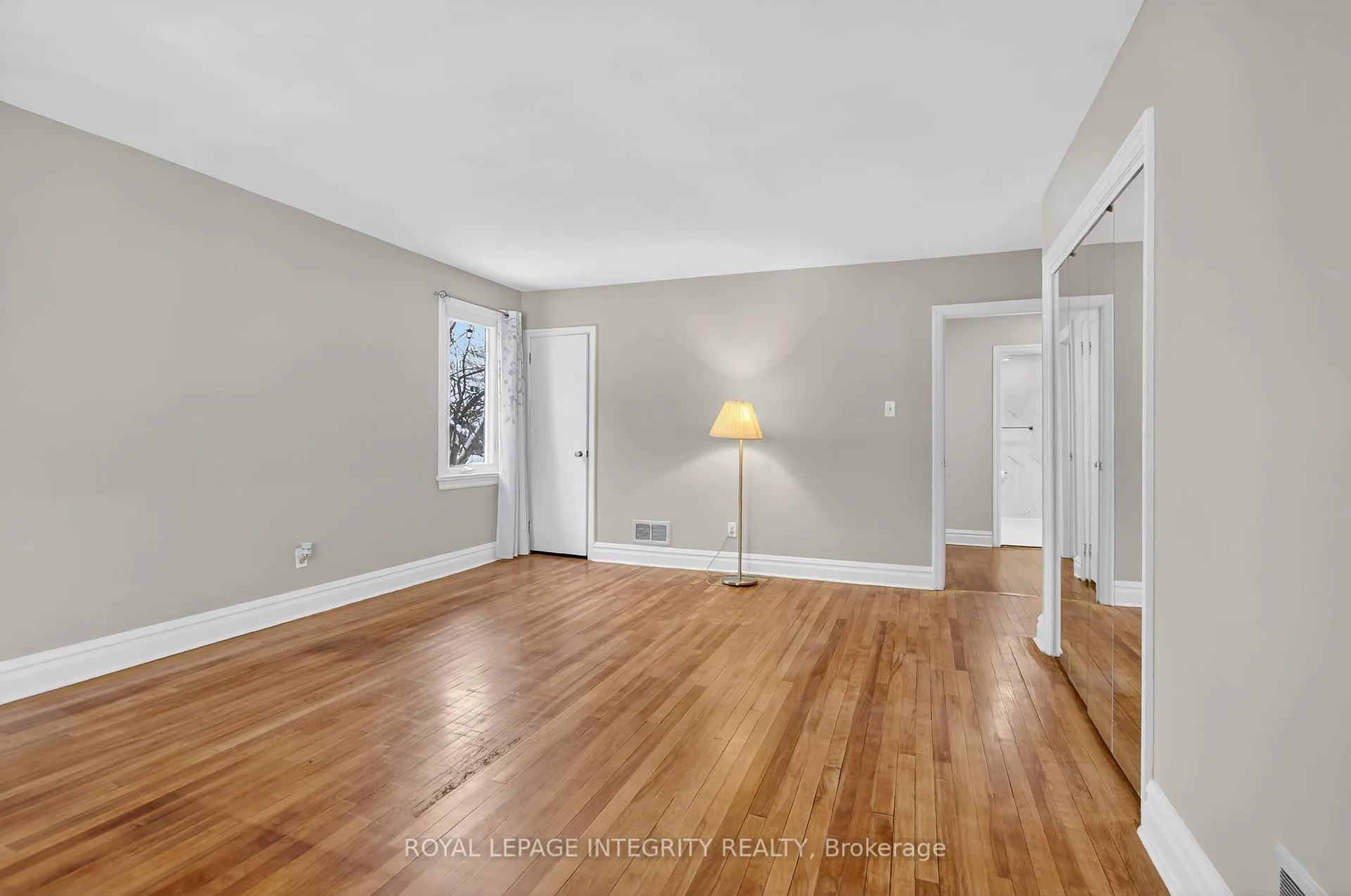 Photo 54 of 230 Smyth Road, Ottawa, Alta Vista/Faircrest Heights — HOMEH