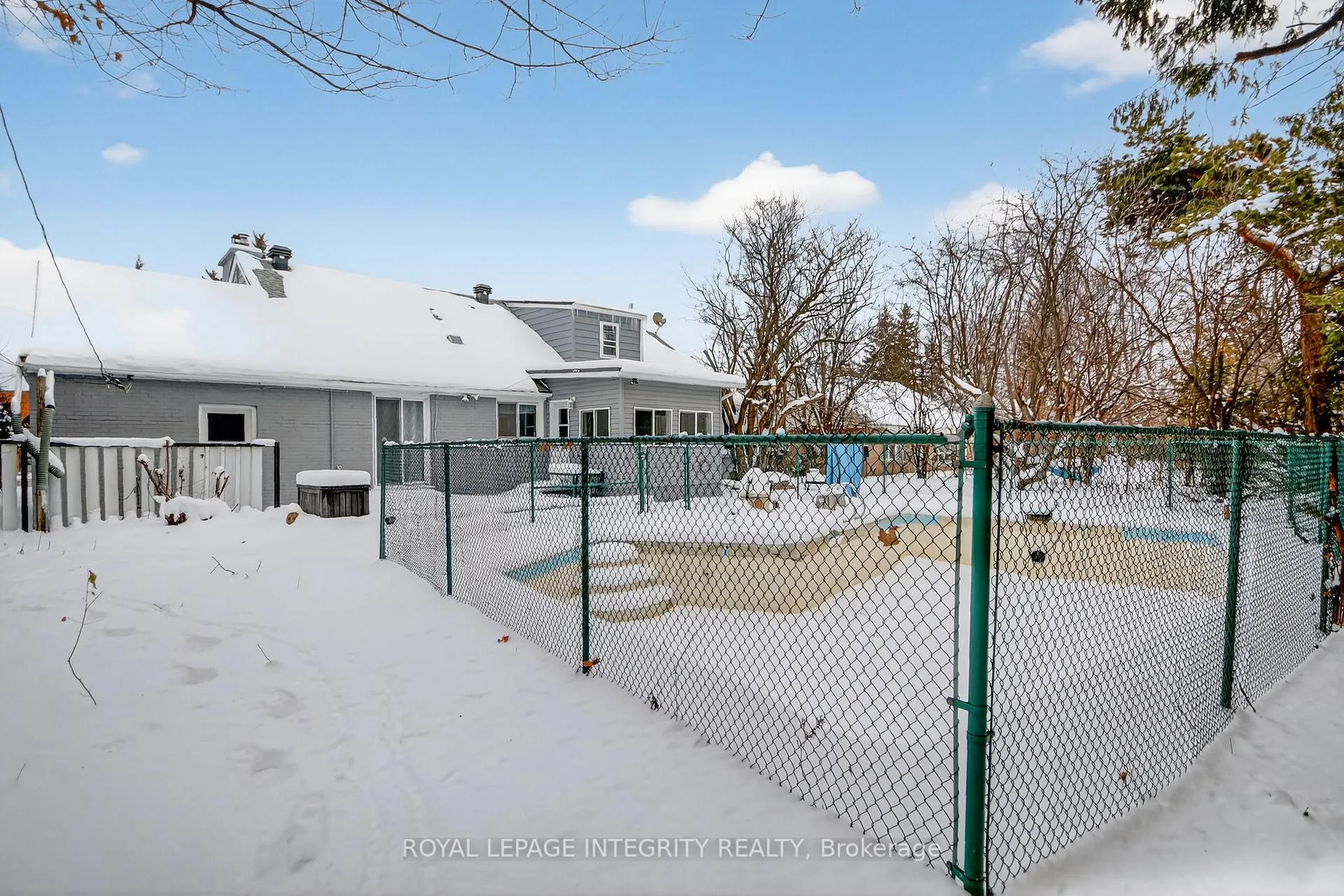 Photo 110 of 230 Smyth Road, Ottawa, Alta Vista/Faircrest Heights — HOMEH