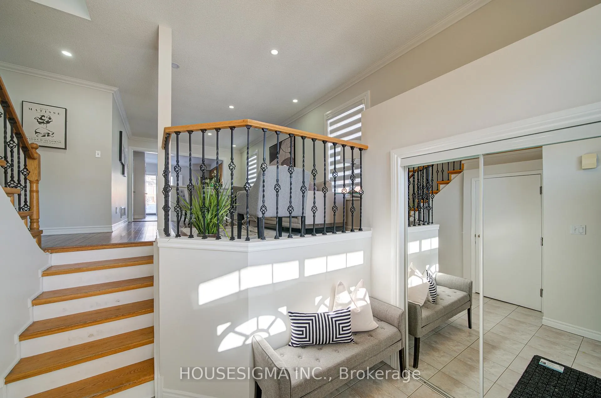 Photo 5 of 73 Brinkley Drive, Brampton, Snelgrove — HOMEH
